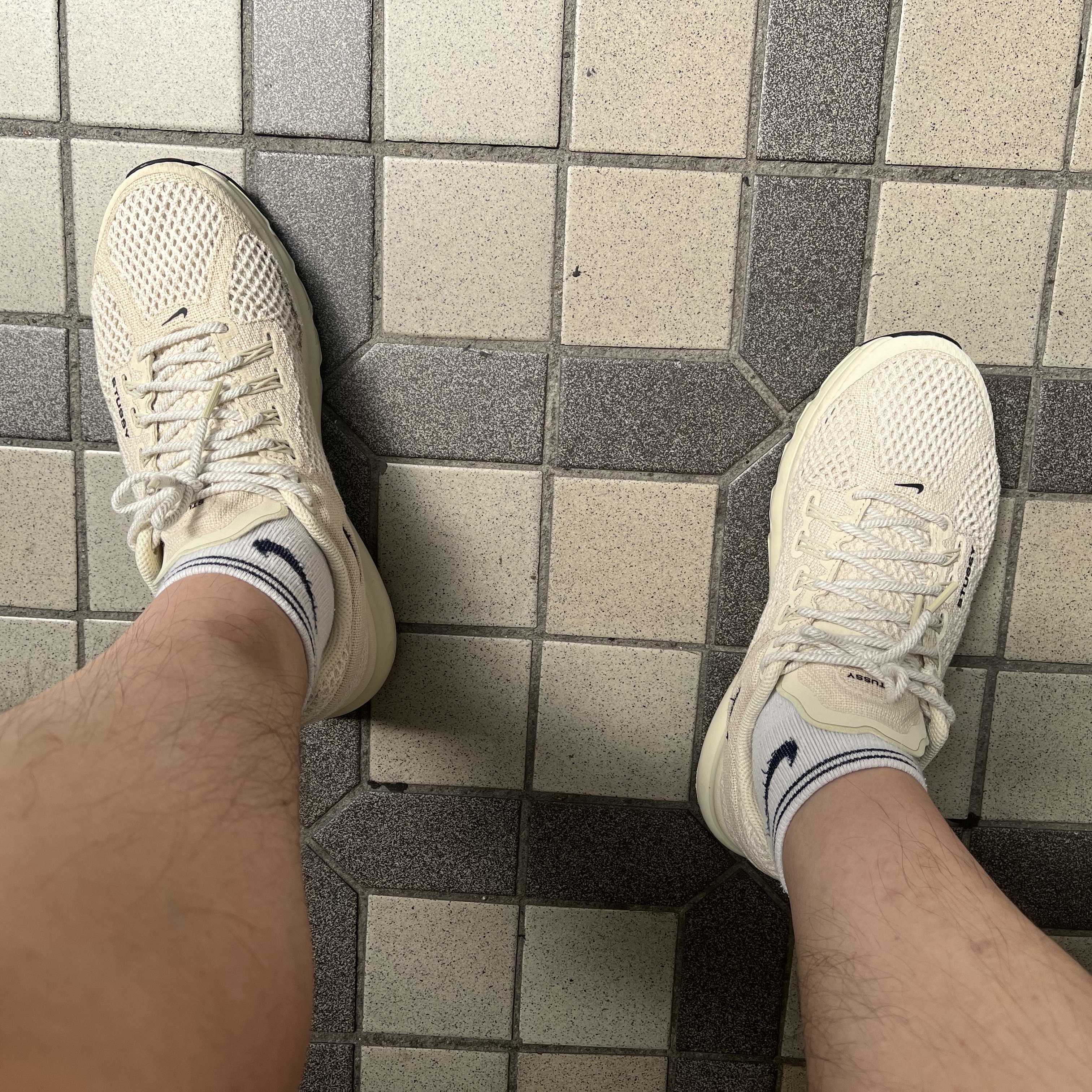 Nike x Stussy Air Max 2013 Fossil 착용 스타일