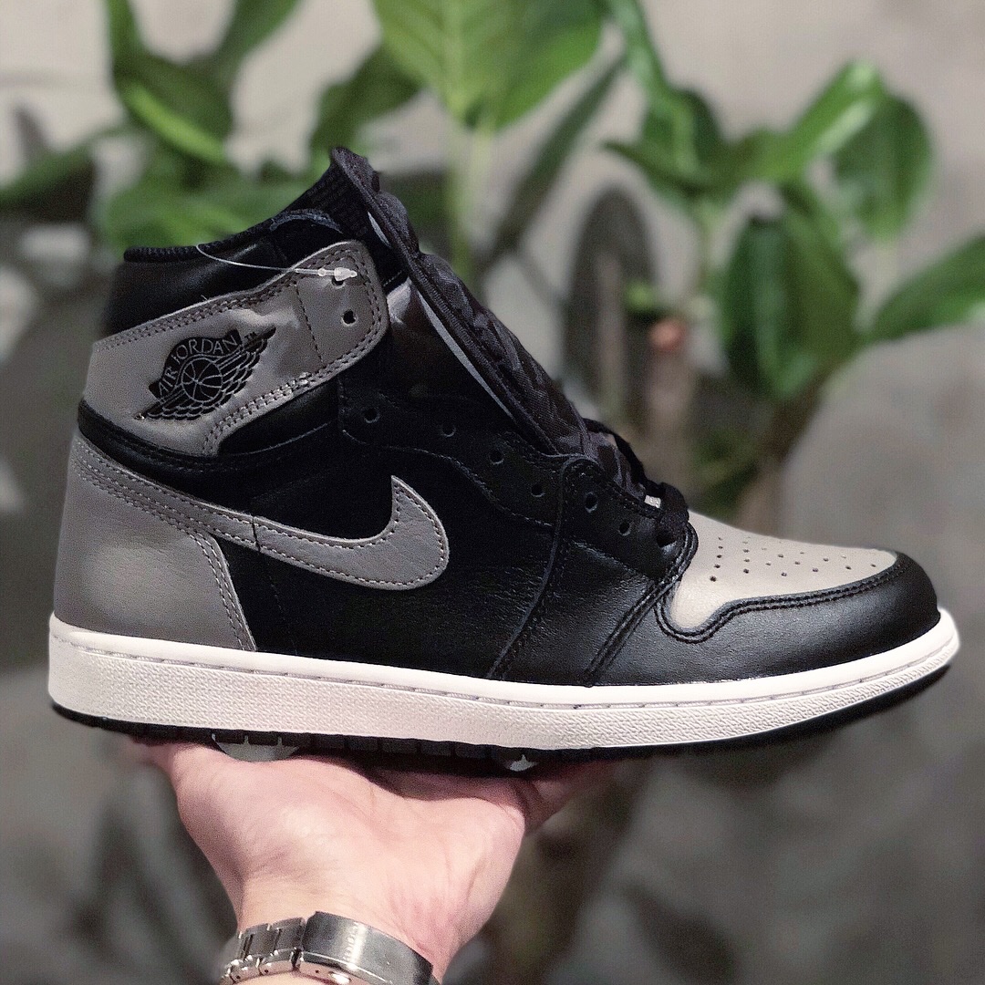 Jordan 1 Retro High OG Shadow 2018 착용 스타일 - 3