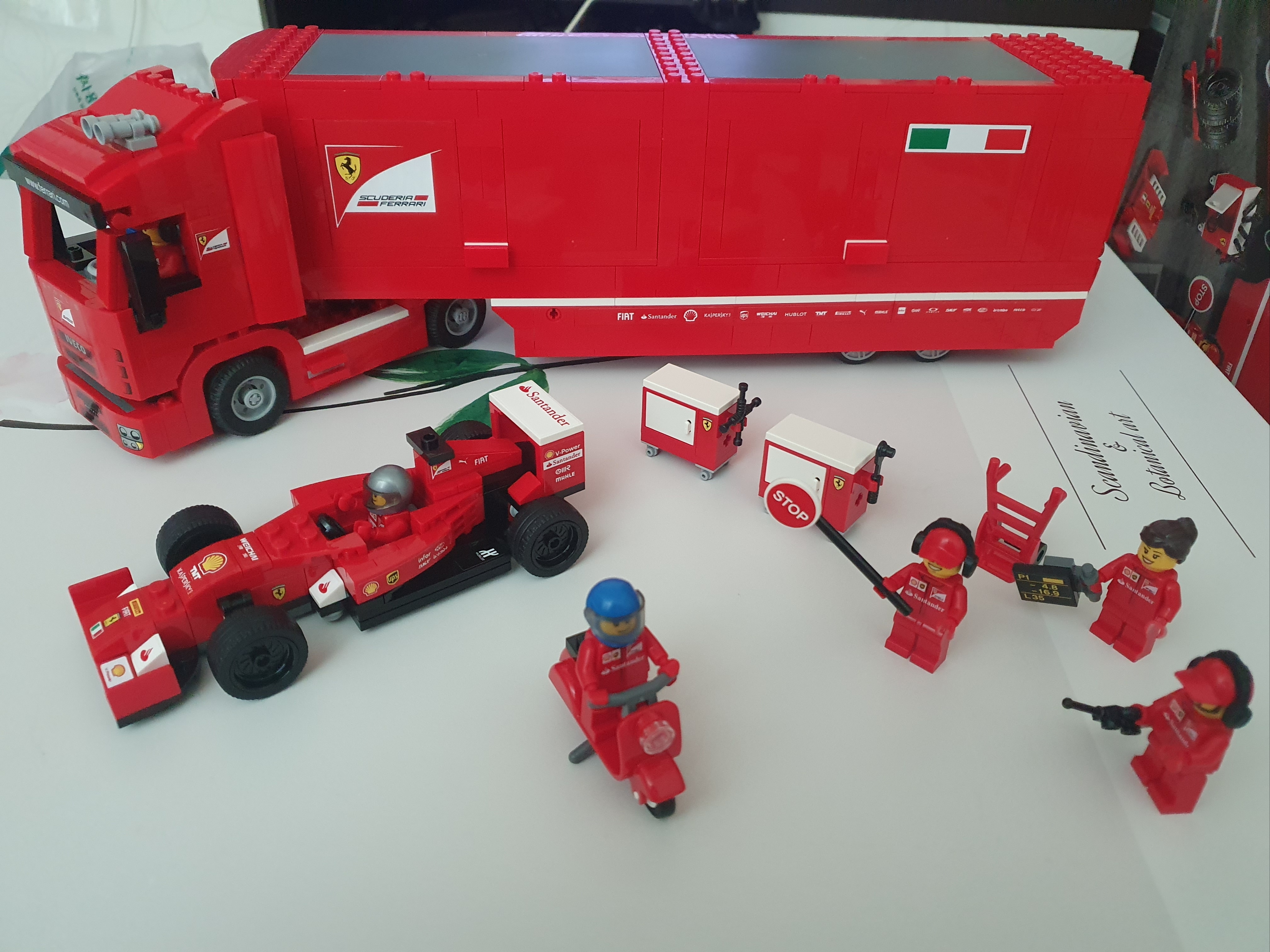 Lego F14 T & Scuderia Ferrari Truck 착용 스타일 - 4