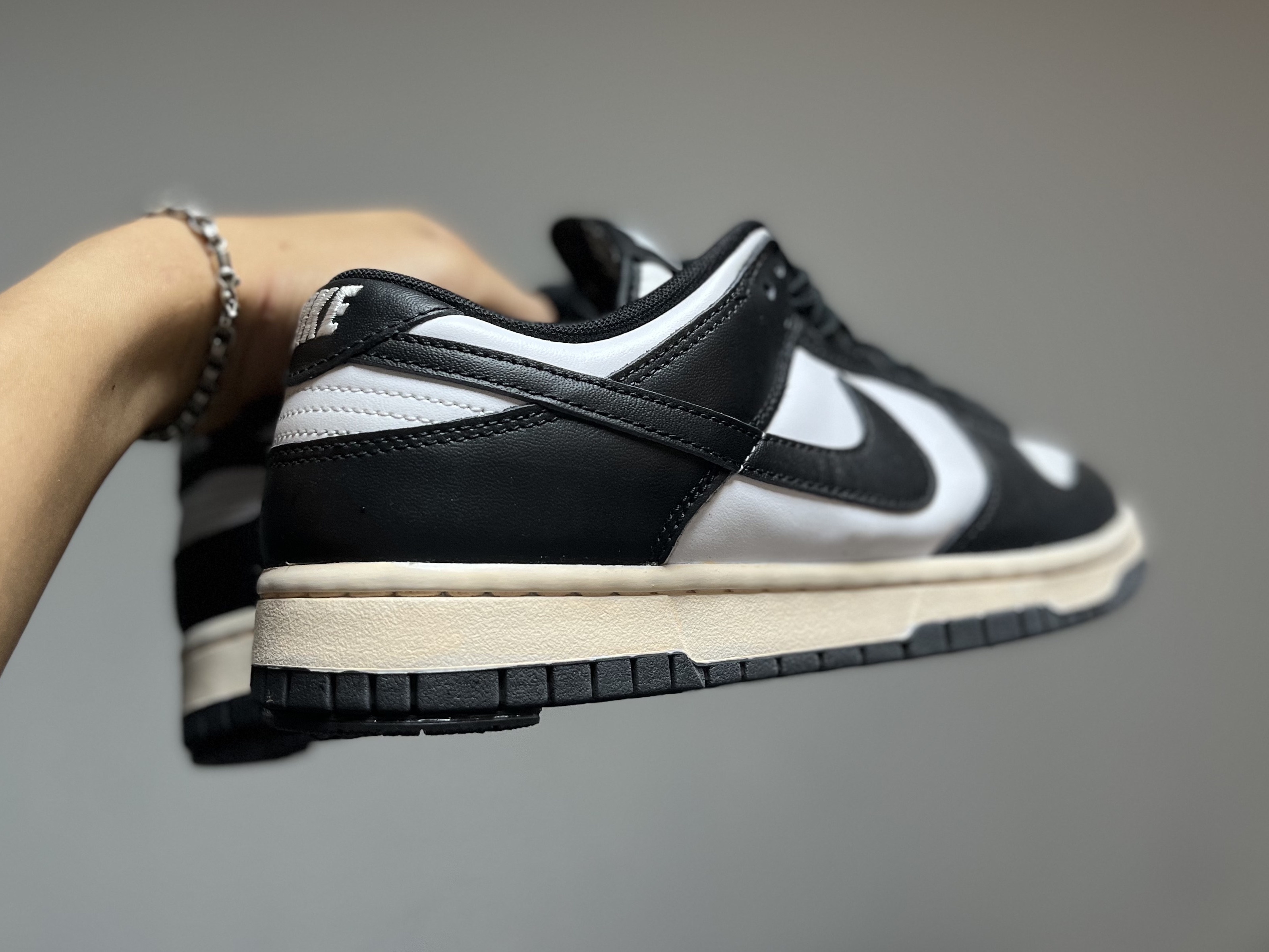 Nike Dunk Low Retro Black 착용 스타일