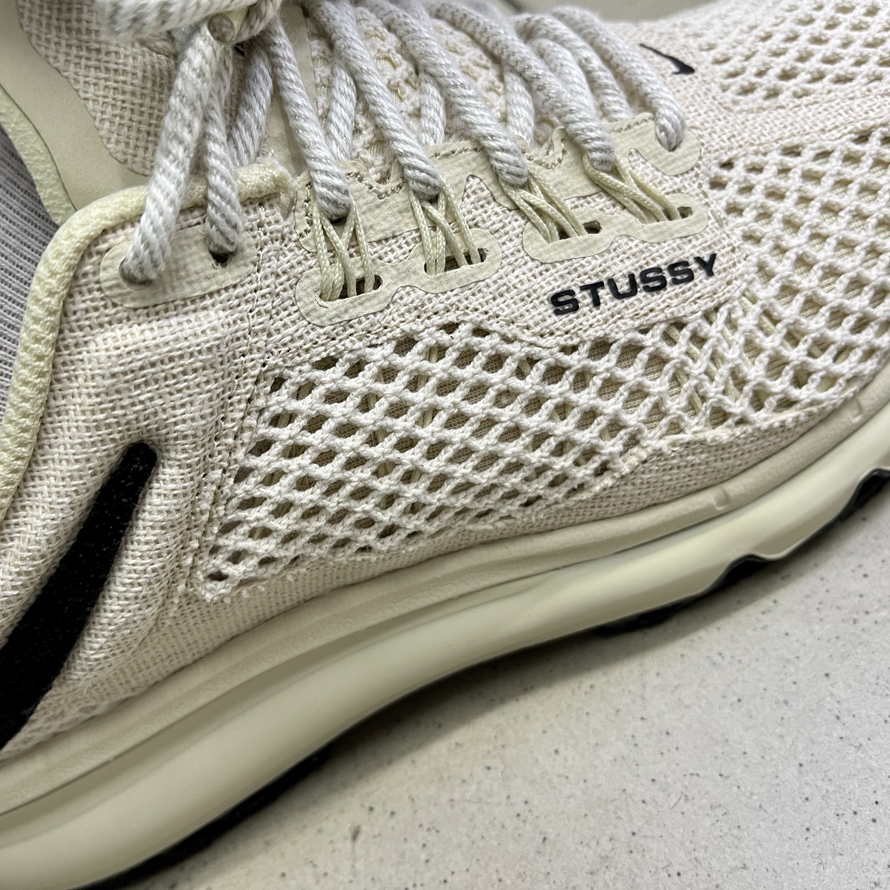Nike x Stussy Air Max 2013 Fossil 착용 스타일
