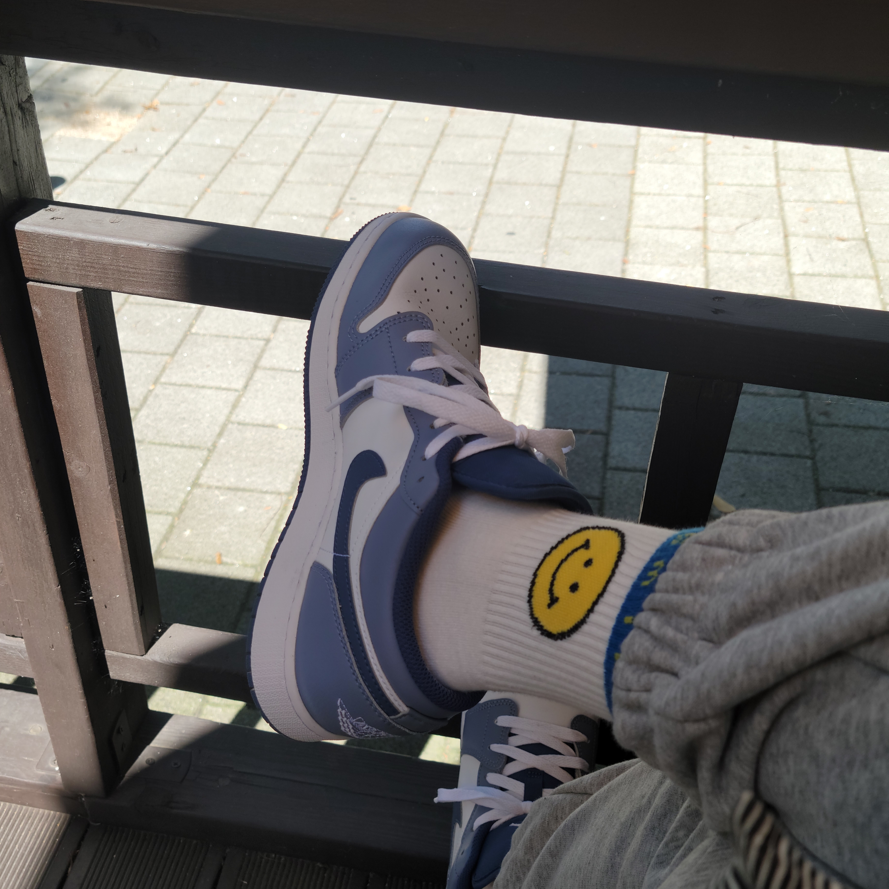 (GS) Jordan 1 Low SE Ashen Slate and Mystic Navy 착용 스타일 - 3