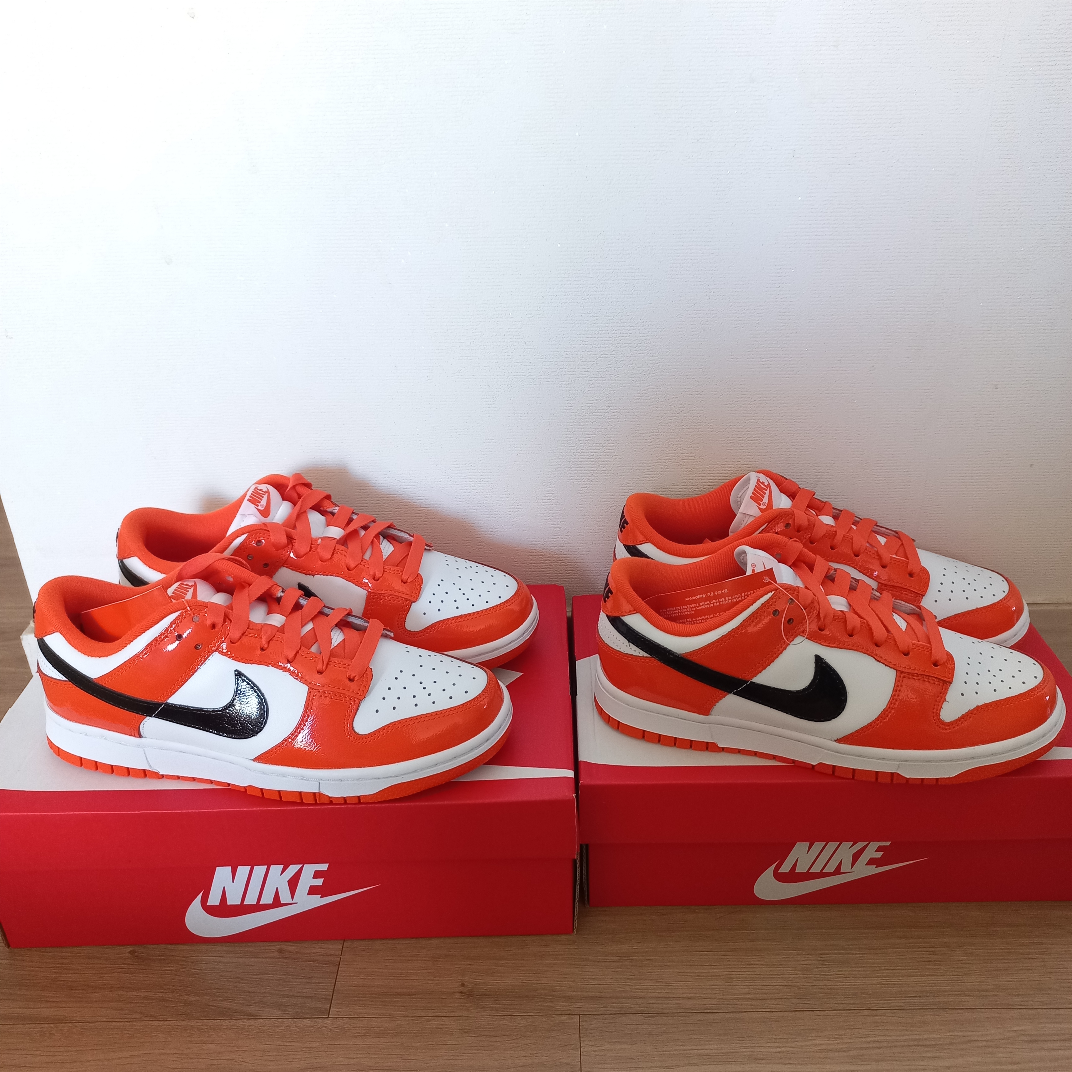 (W) Nike Dunk Low Essential Brilliant Orange 착용 스타일 - 3