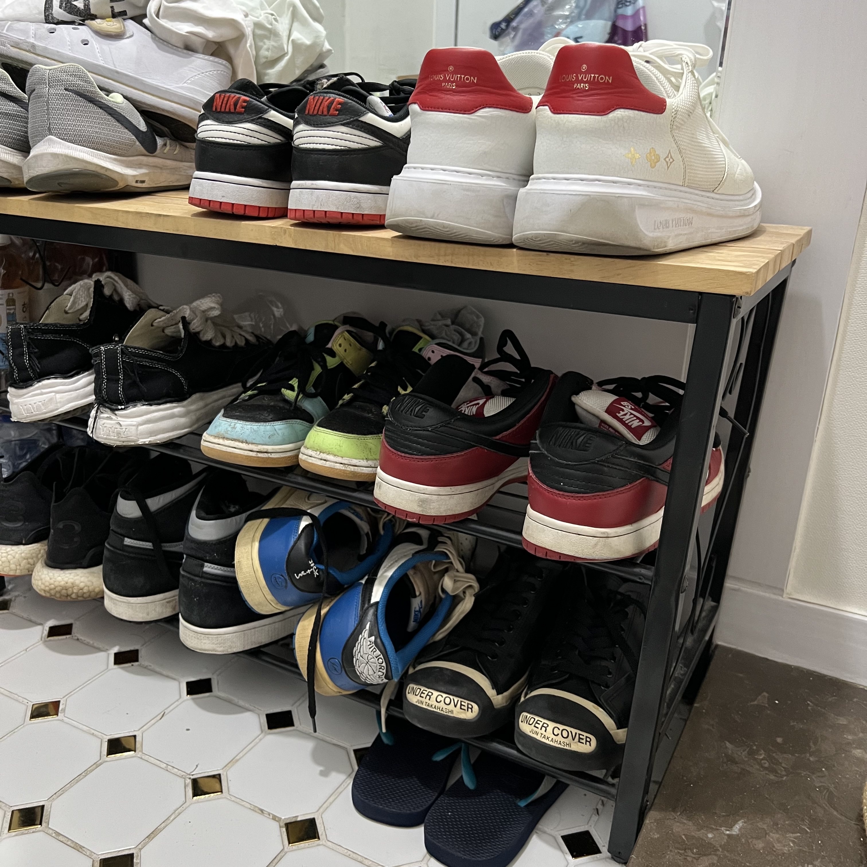 Jordan 1 x Travis Scott x Fragment Retro Low OG SP Military Blue, Nike SB Dunk Low Pro Chicago 착용 스타일