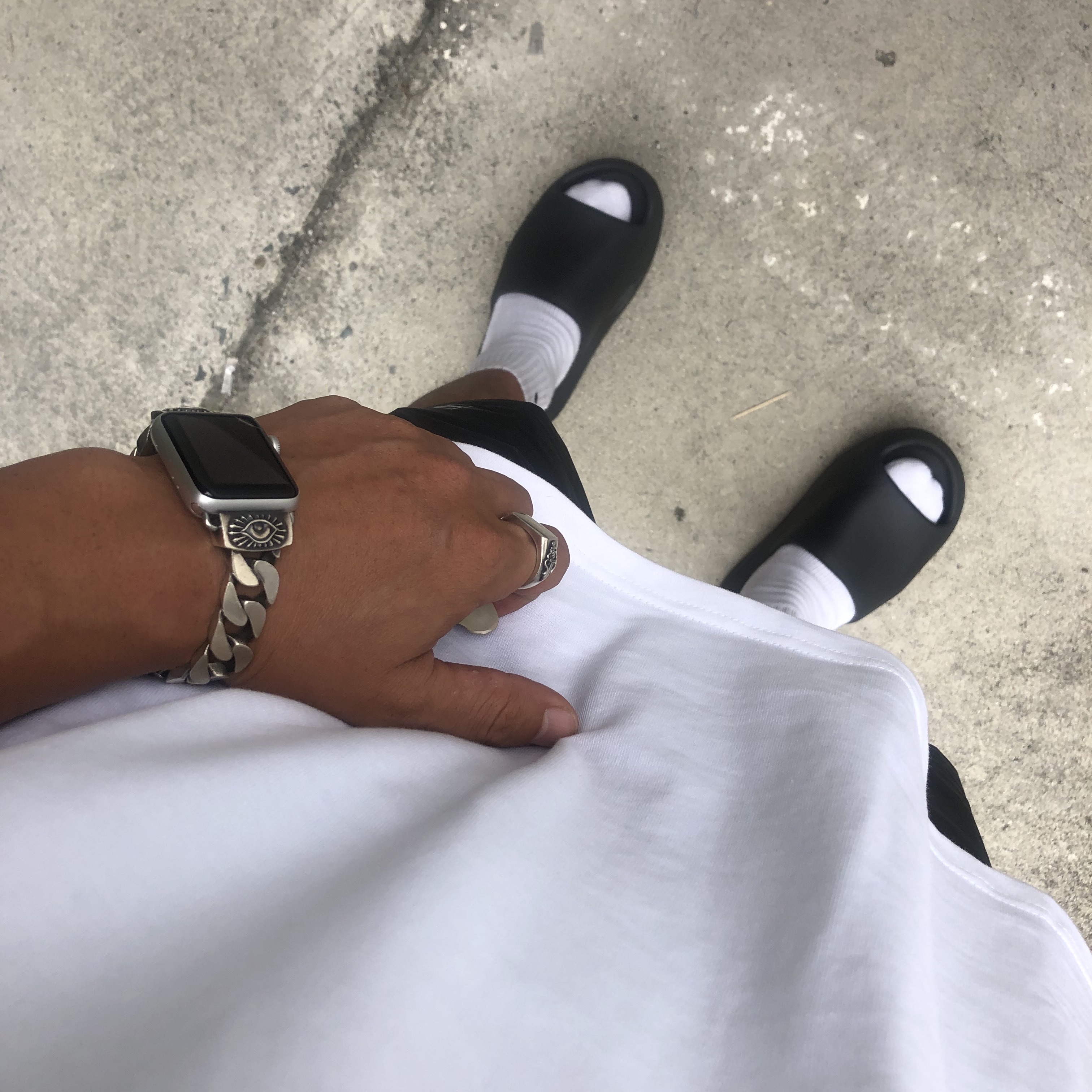 Nike x Stussy NRG FL SS 8 Ball T-Shirt White (DO9322-100), Nike x Stussy NRG FL Storm-Fit Pants Black (DO7170-010) 착용 스타일 - 3