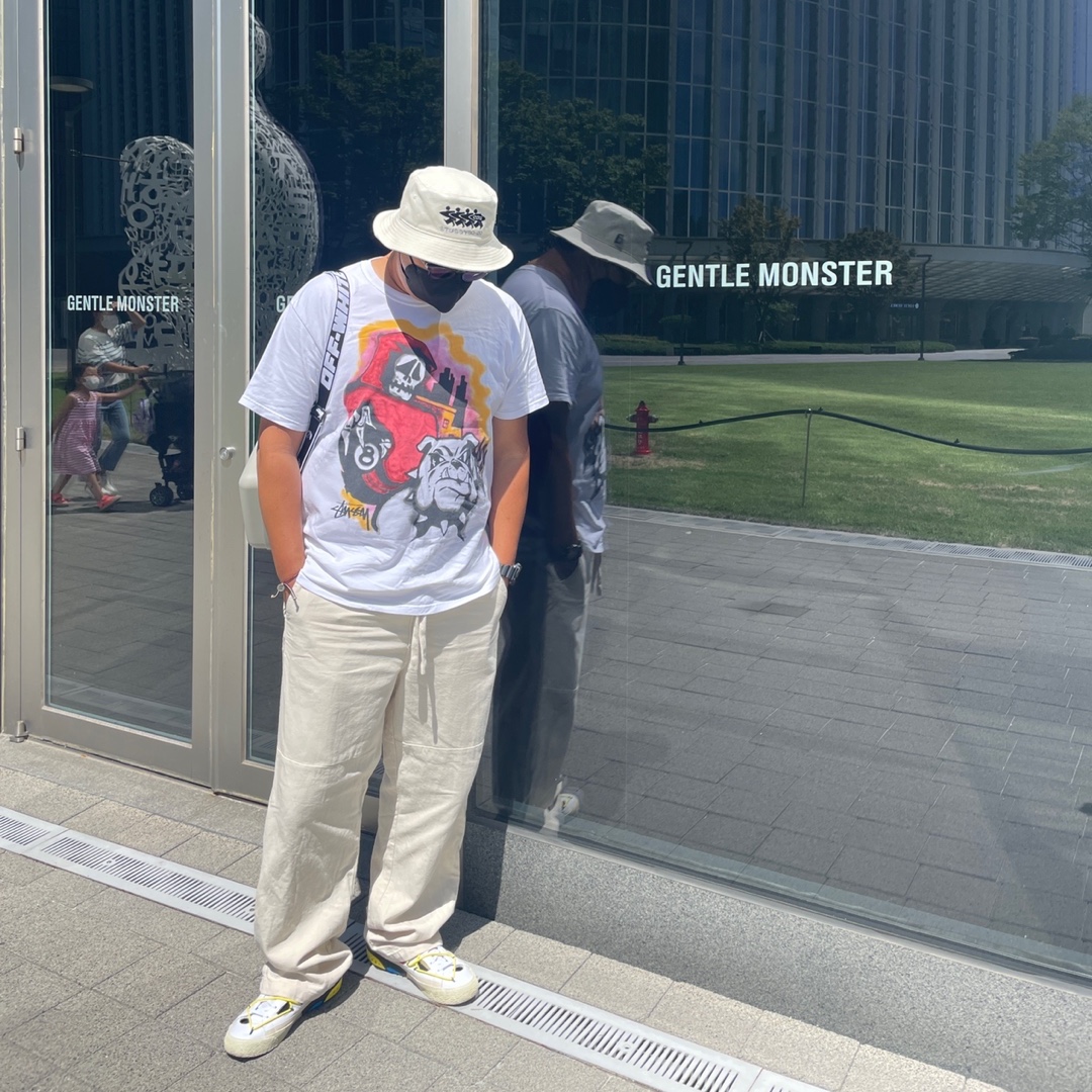Off-White x Amore Pacific Protection Box (Without Cosmetics), Nike x Off-White Blazer Low '77 White and University Red 착용 스타일 - 2