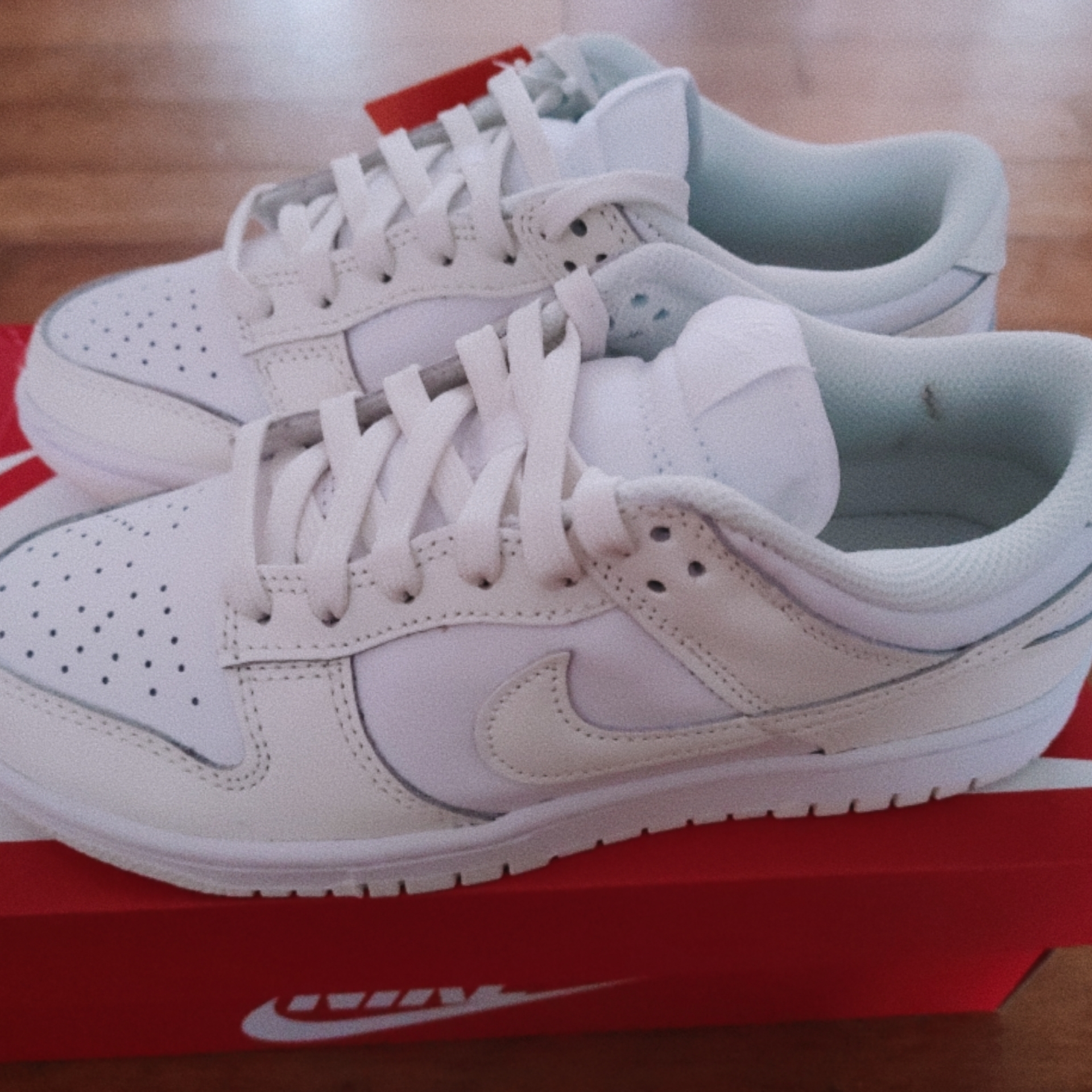 (W) Nike Dunk Low White and Sail 착용 스타일