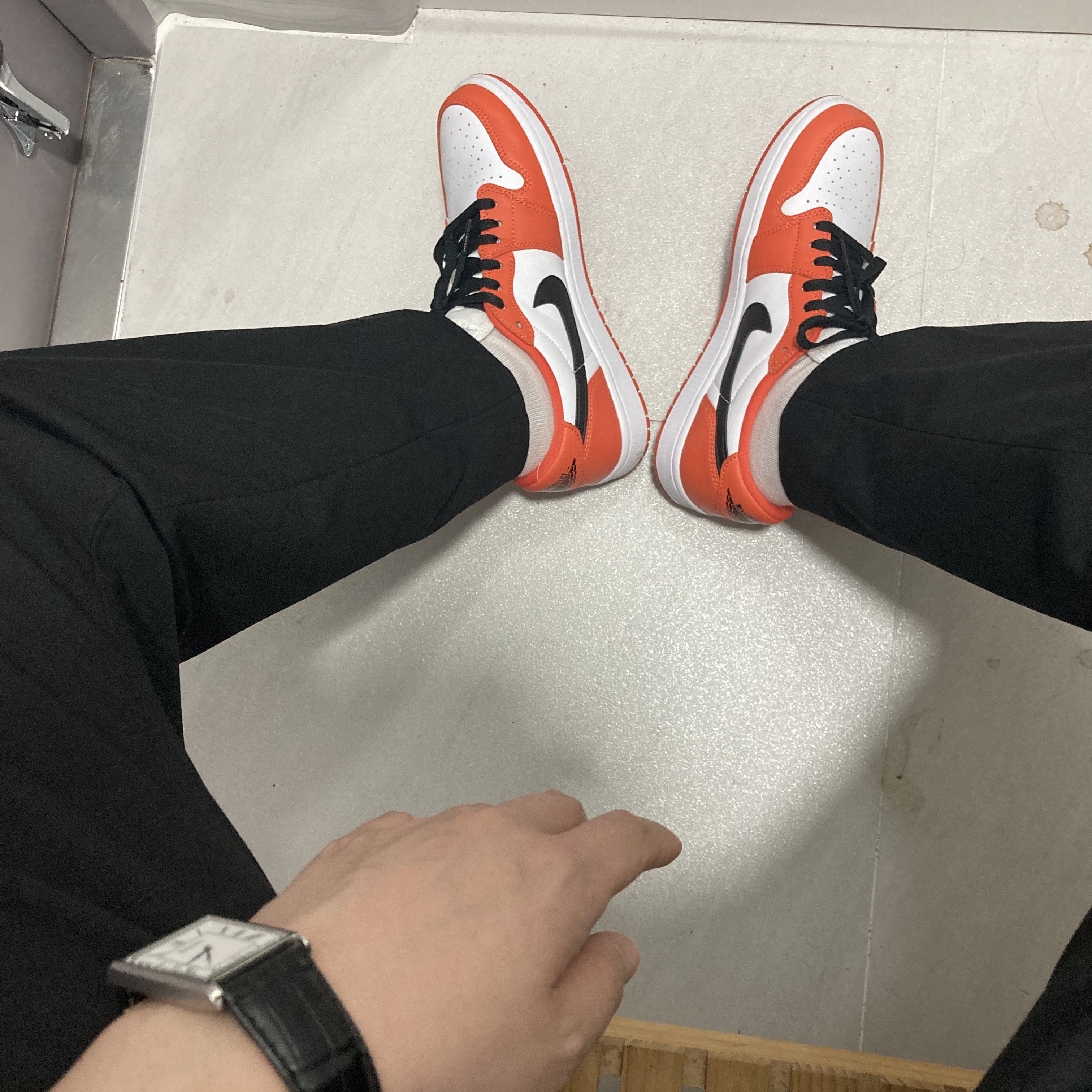 Jordan 1 Low OG Starfish 착용 스타일