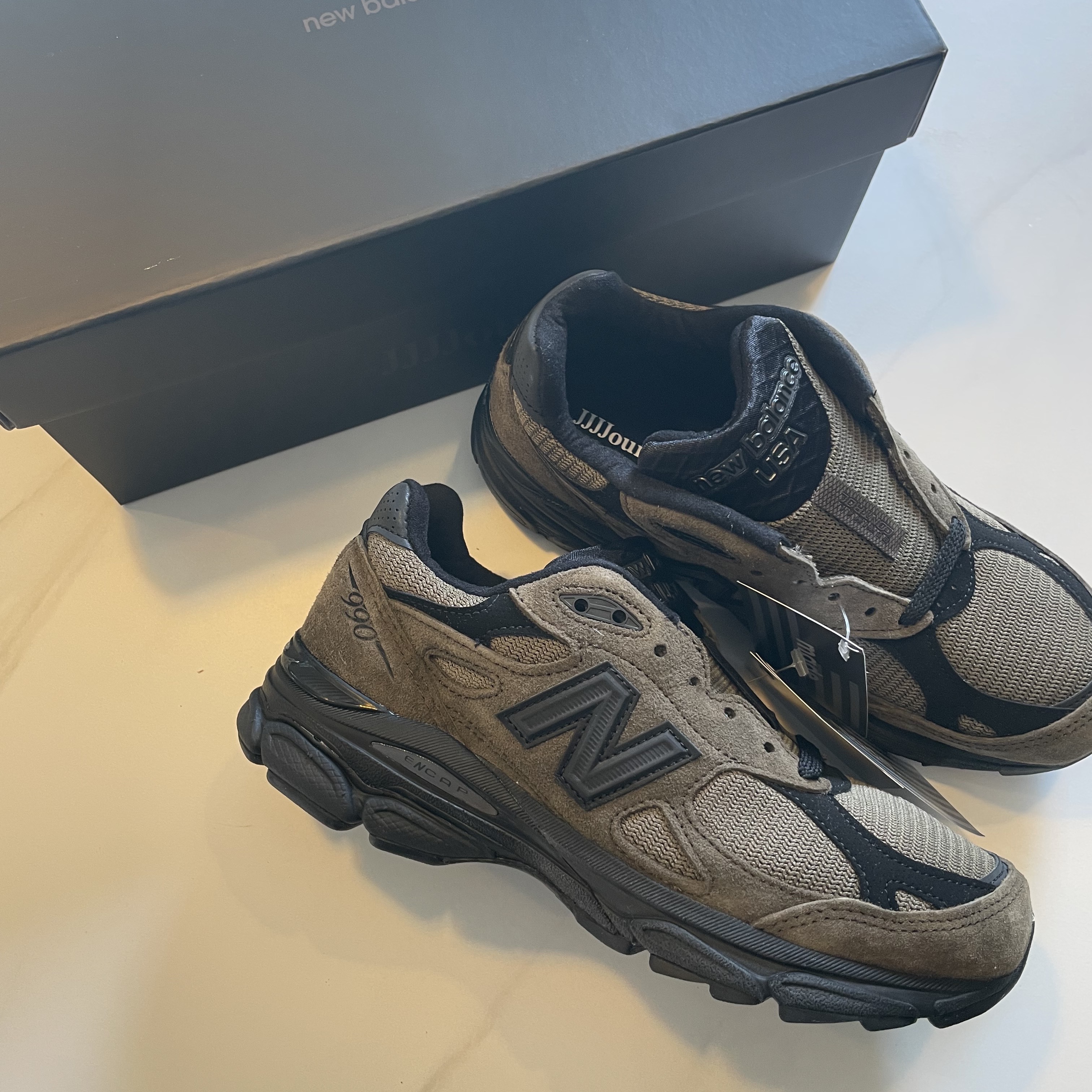 New Balance x JJJJound 990v3 Brown Black 착용 스타일