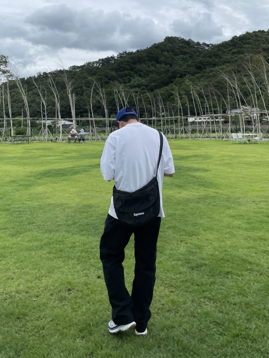 Arc'teryx Cronin Pants Black, Salomon XT-6 Skyline Bleached Sand Dazzling Blue 착용 스타일 - 2