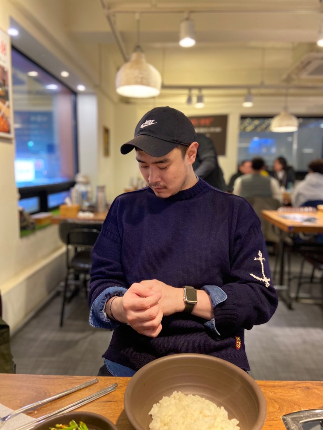 Nike Heritage 86 Futura Washed Cap Black White, Apple Watch Series 7 41mm GPS Blue Aluminum Case with Sport Band Abyss Blue (Korean Ver.) 착용 스타일