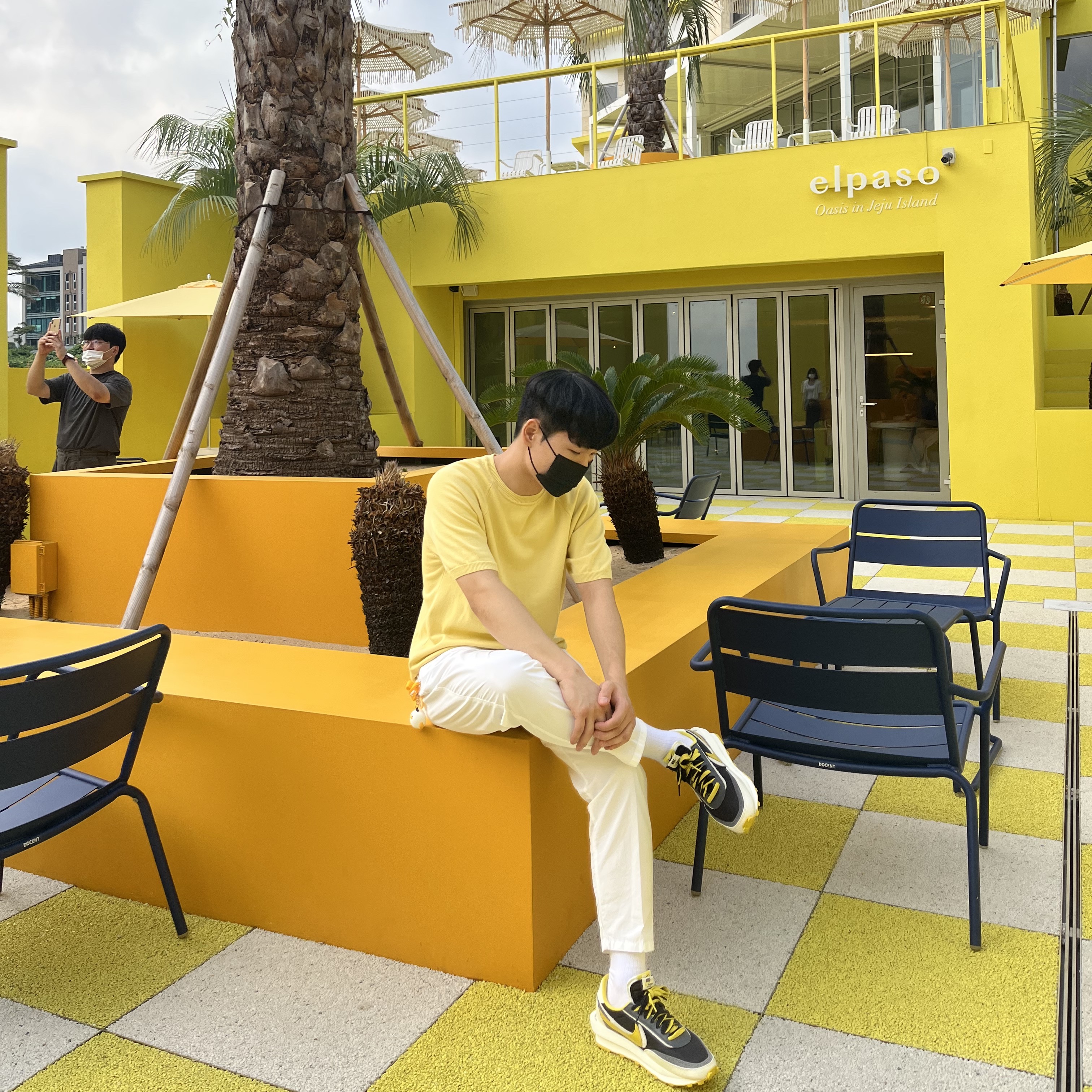 Nike x Sacai x Undercover LDWaffle Black Bright Citron 착용 스타일