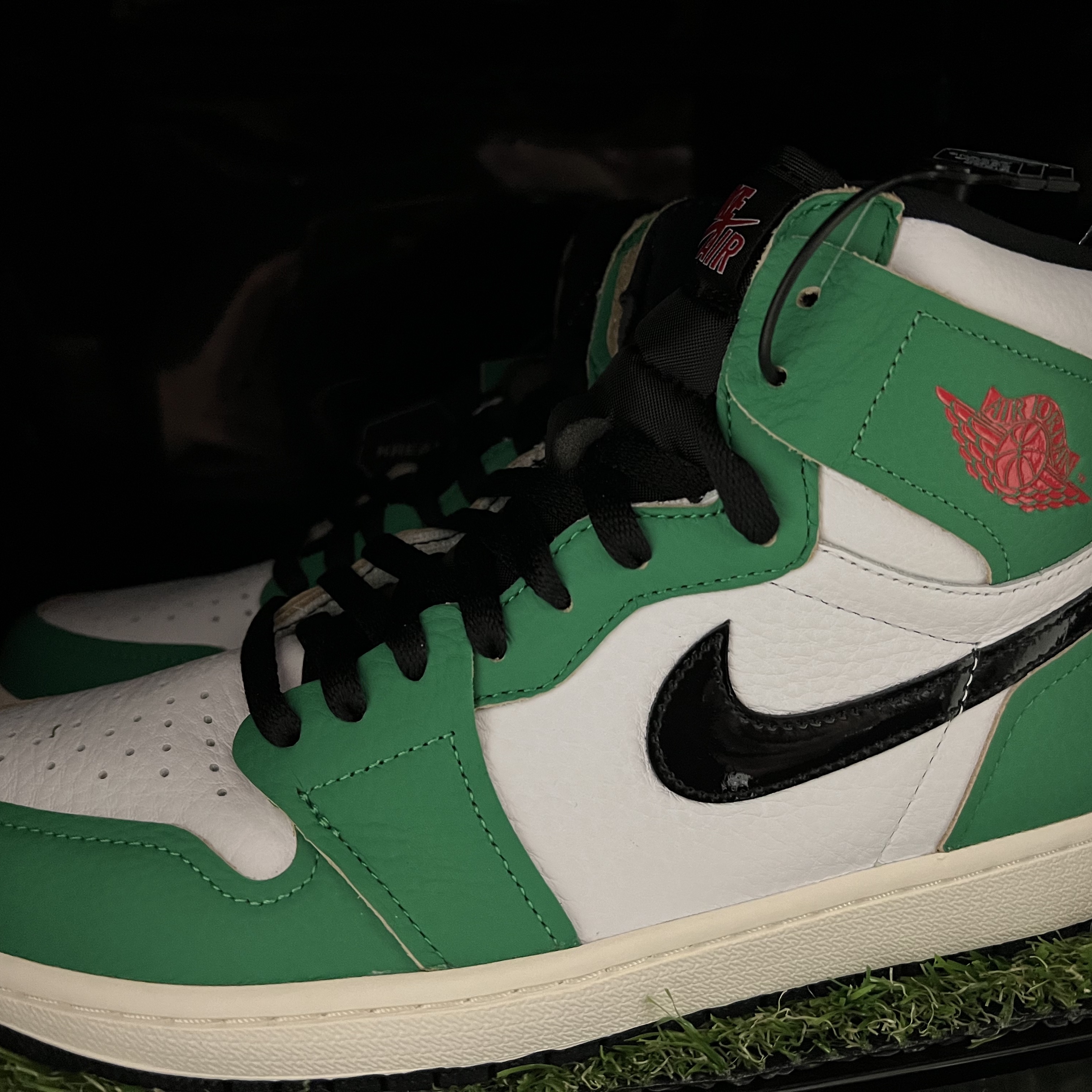 (W) Jordan 1 Retro High OG Lucky Green 착용 스타일