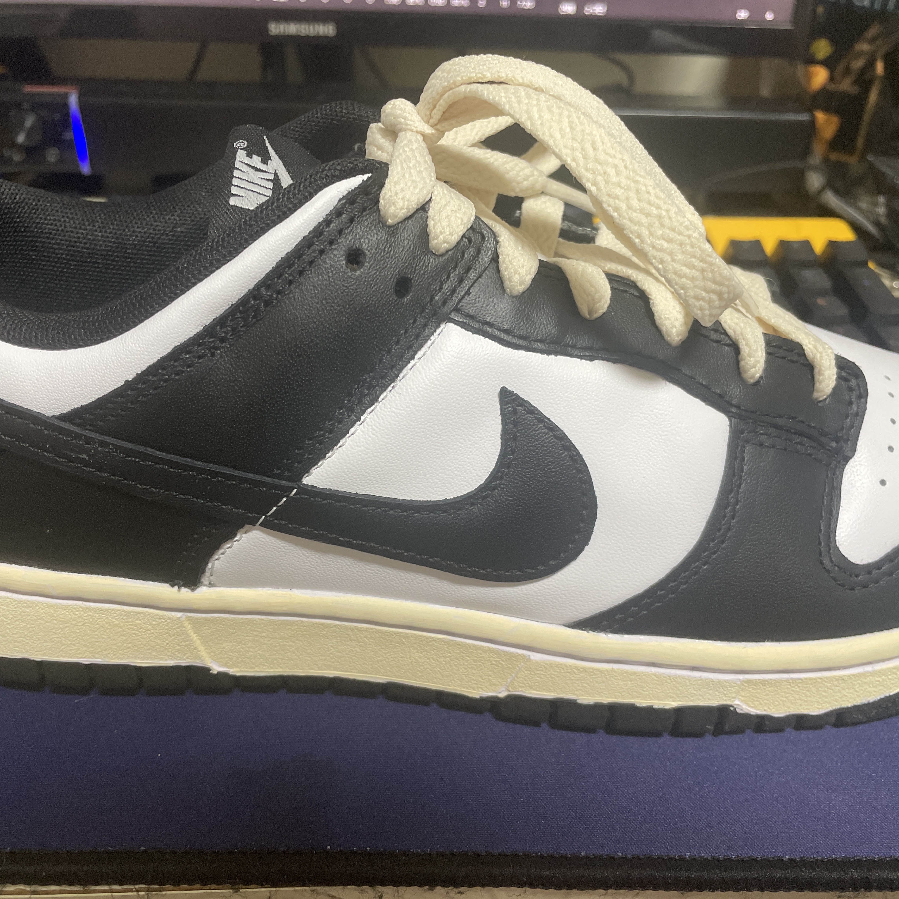 Nike Dunk Low Retro Black 착용 스타일 - 2