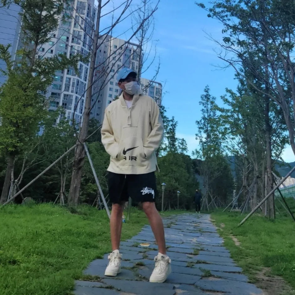 Nike x Stussy NRG Fleece Hemp Pullover Natural, Nike x Stussy Air Force 1 '07 Mid SP Fossil 착용 스타일 - 1