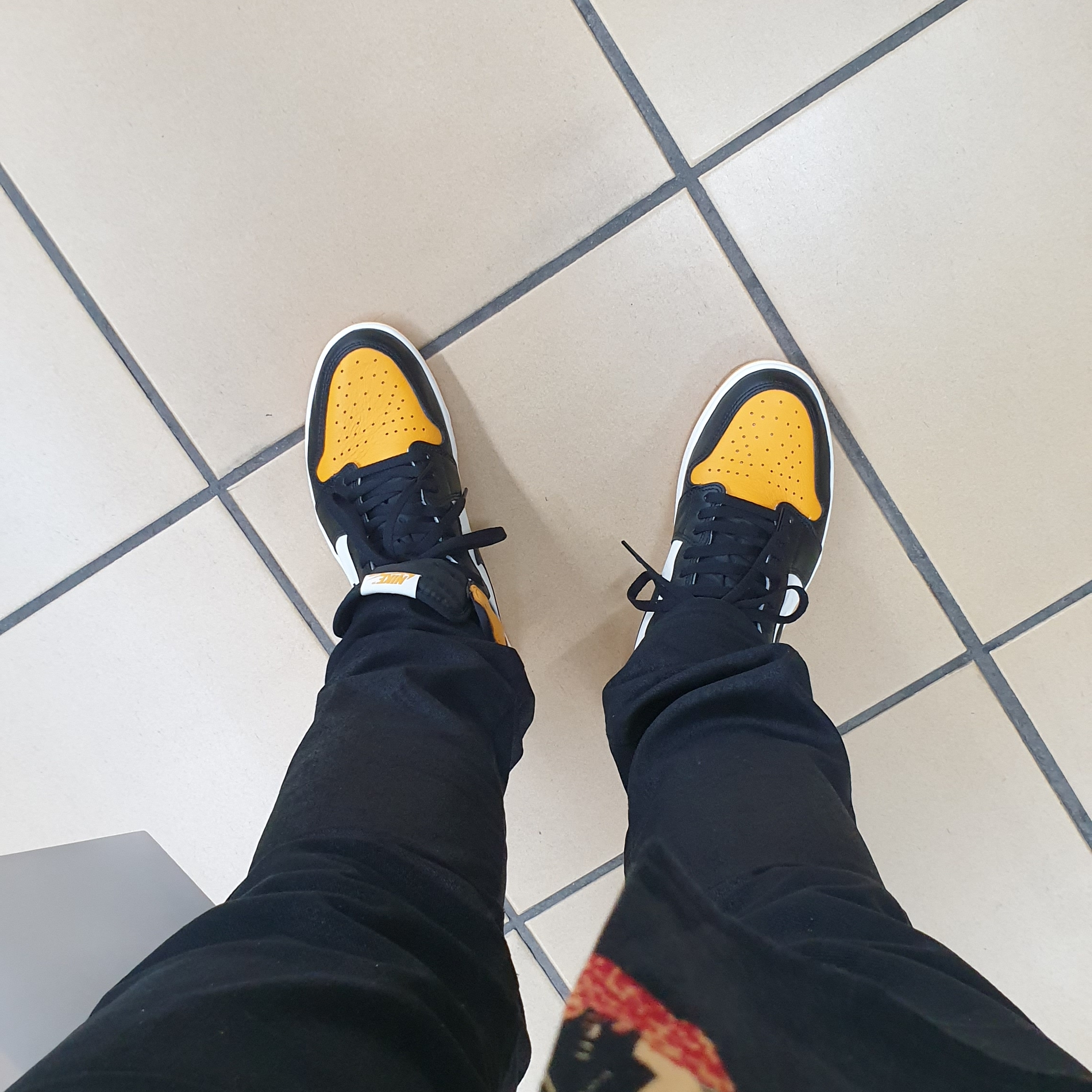 Jordan 1 Retro High OG Taxi 착용 스타일 - 2