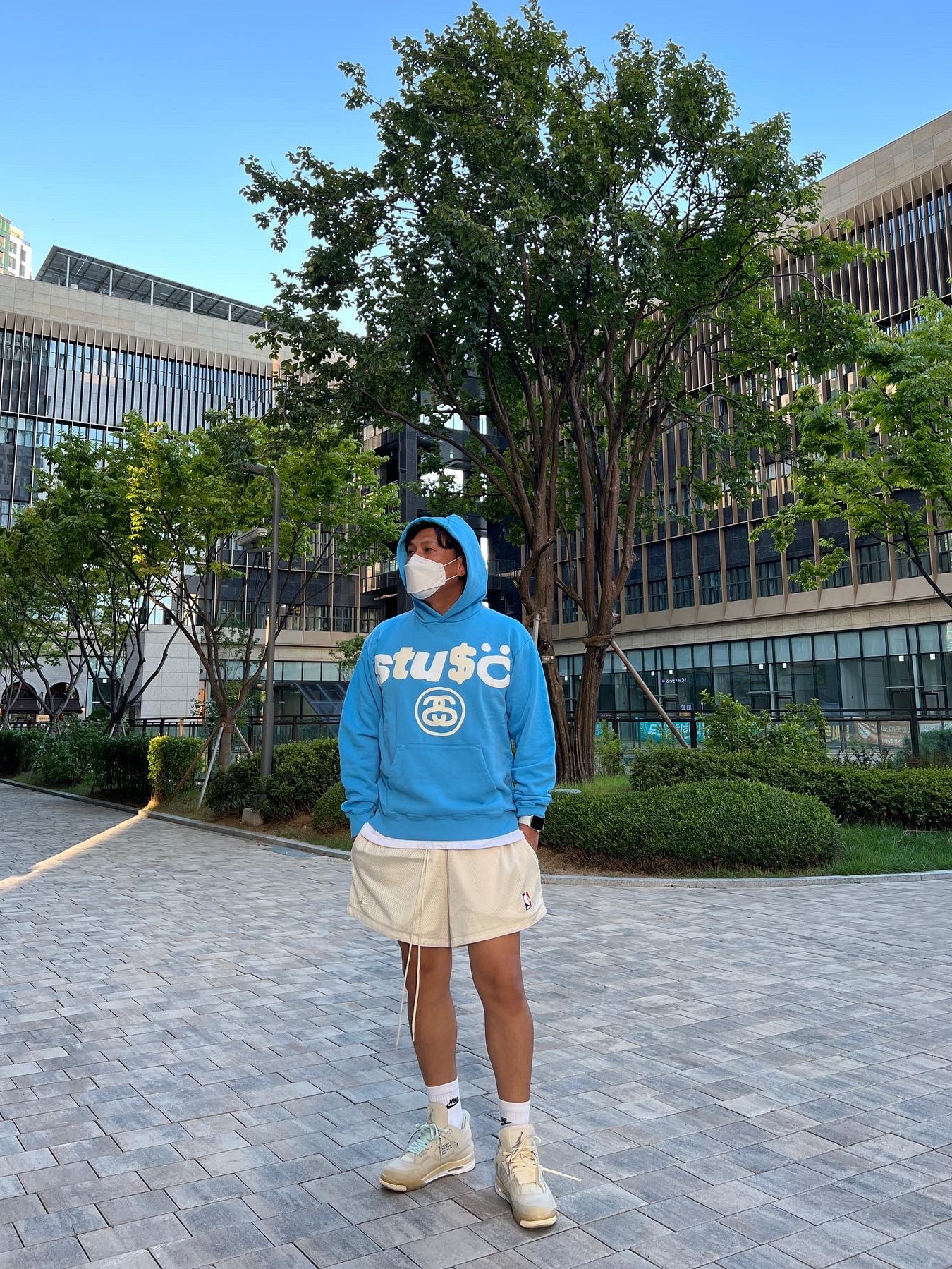 Stussy x Cactus Plant Flea Market 8 Ball Pigment Dyed Hoodie Blue, Nike x Fear of God Basketball Shorts String 착용 스타일 - 1