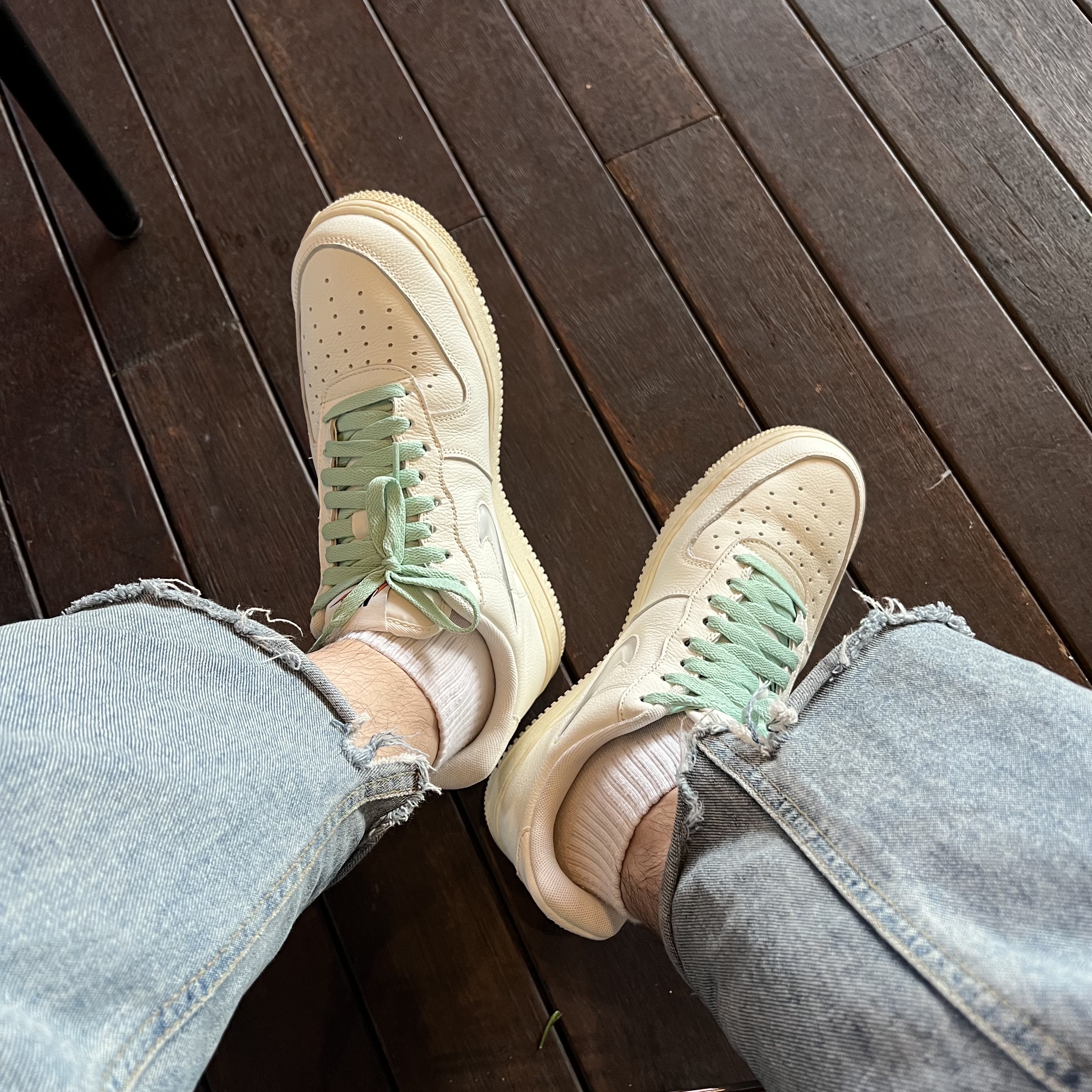 Nike Air Force 1 '07 PRM Vintage Sail 착용 스타일