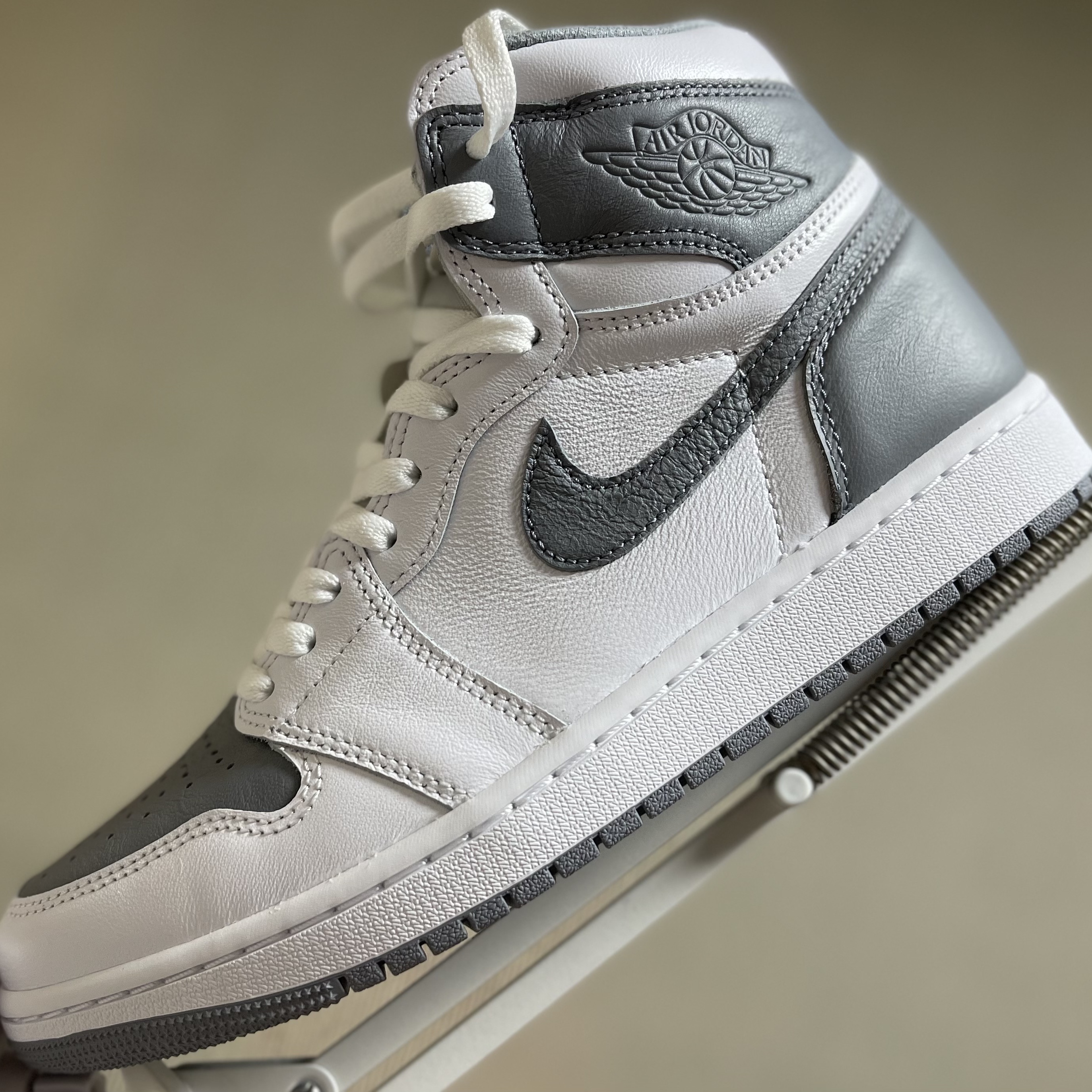 Jordan 1 Retro High OG Stealth, Jordan 1 Retro High OG Heritage 착용 스타일 - 2