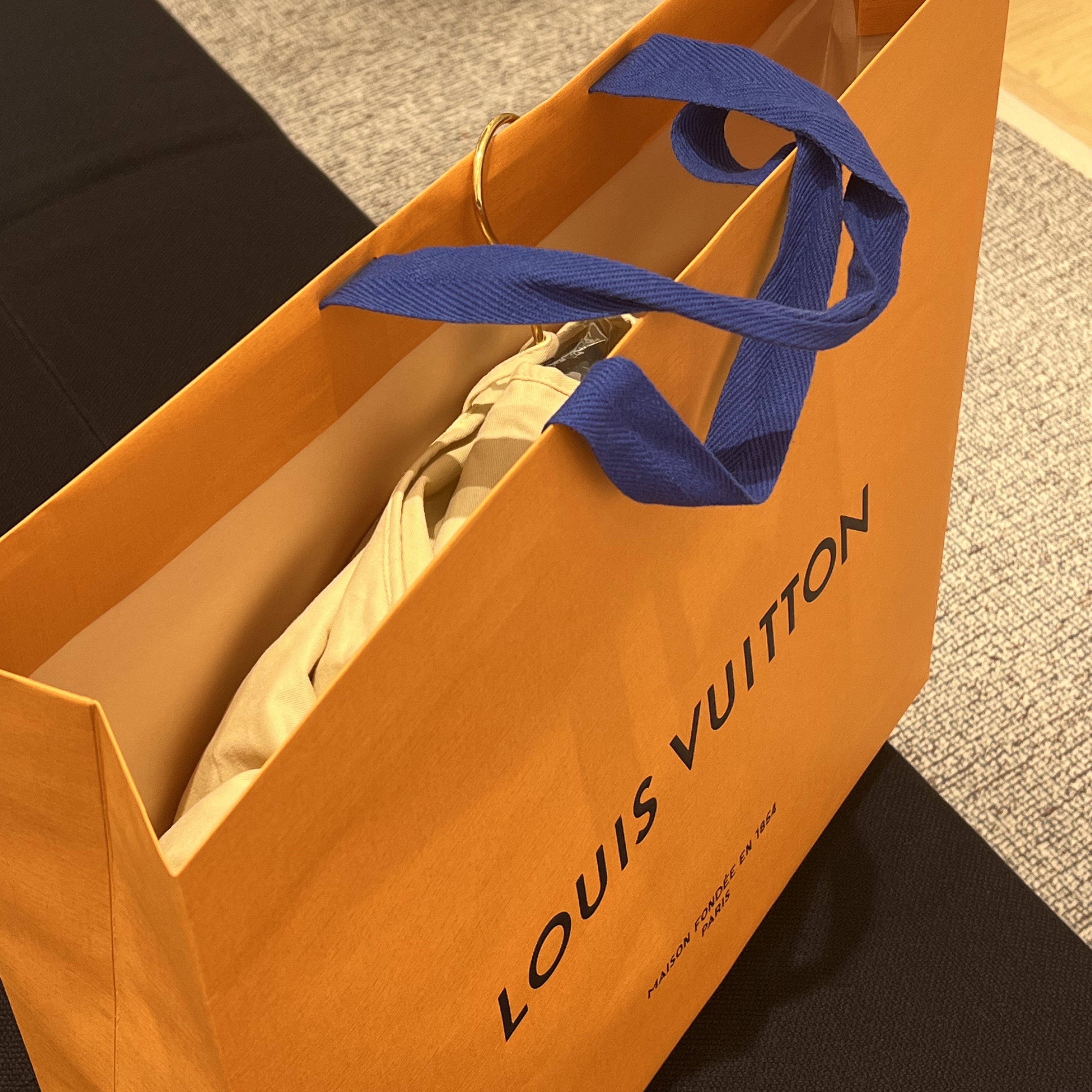 Louis Vuitton x Nigo Monogram Patchwork Denim Hoodie Indigo 착용 스타일