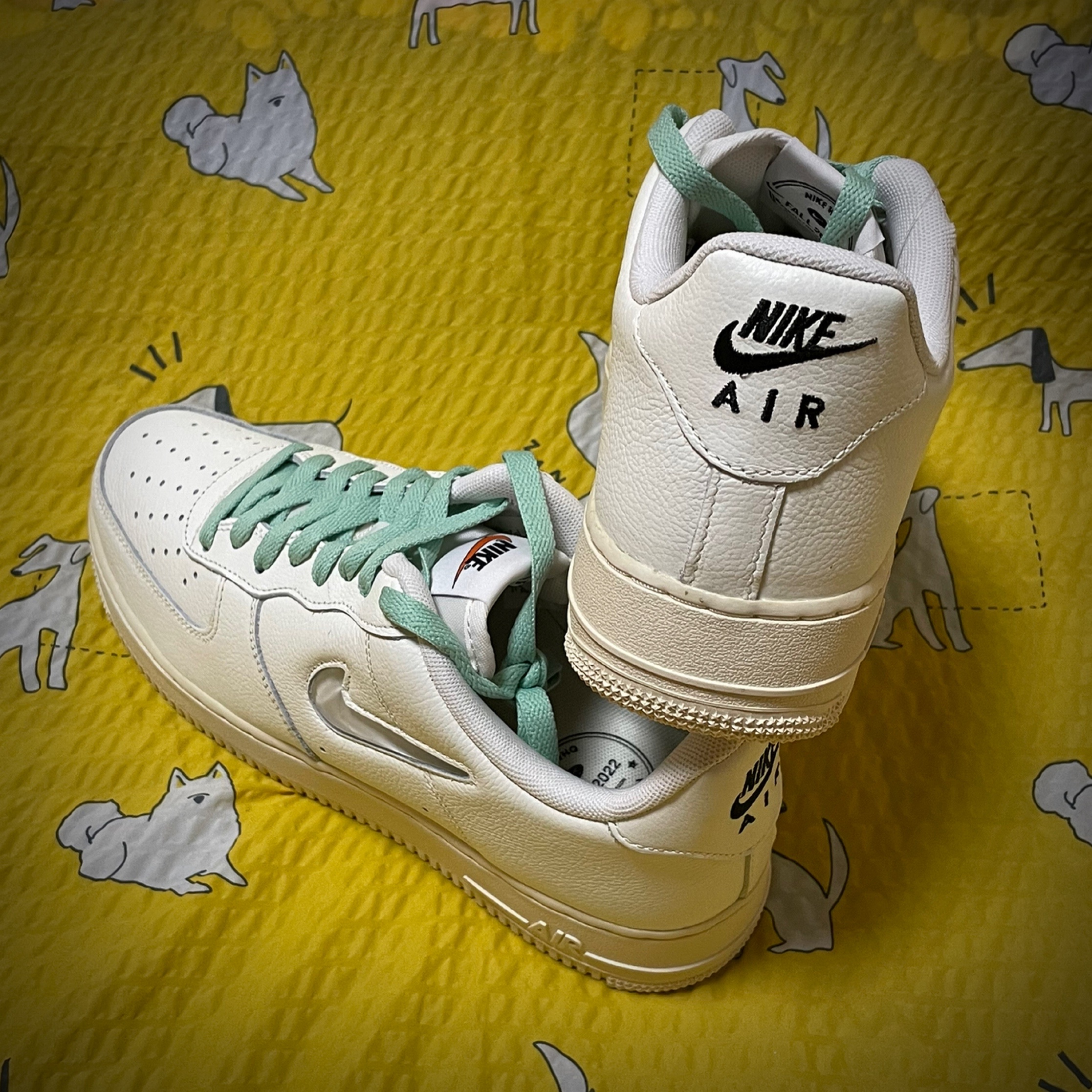 Nike Air Force 1 '07 PRM Vintage Sail 착용 스타일 - 3