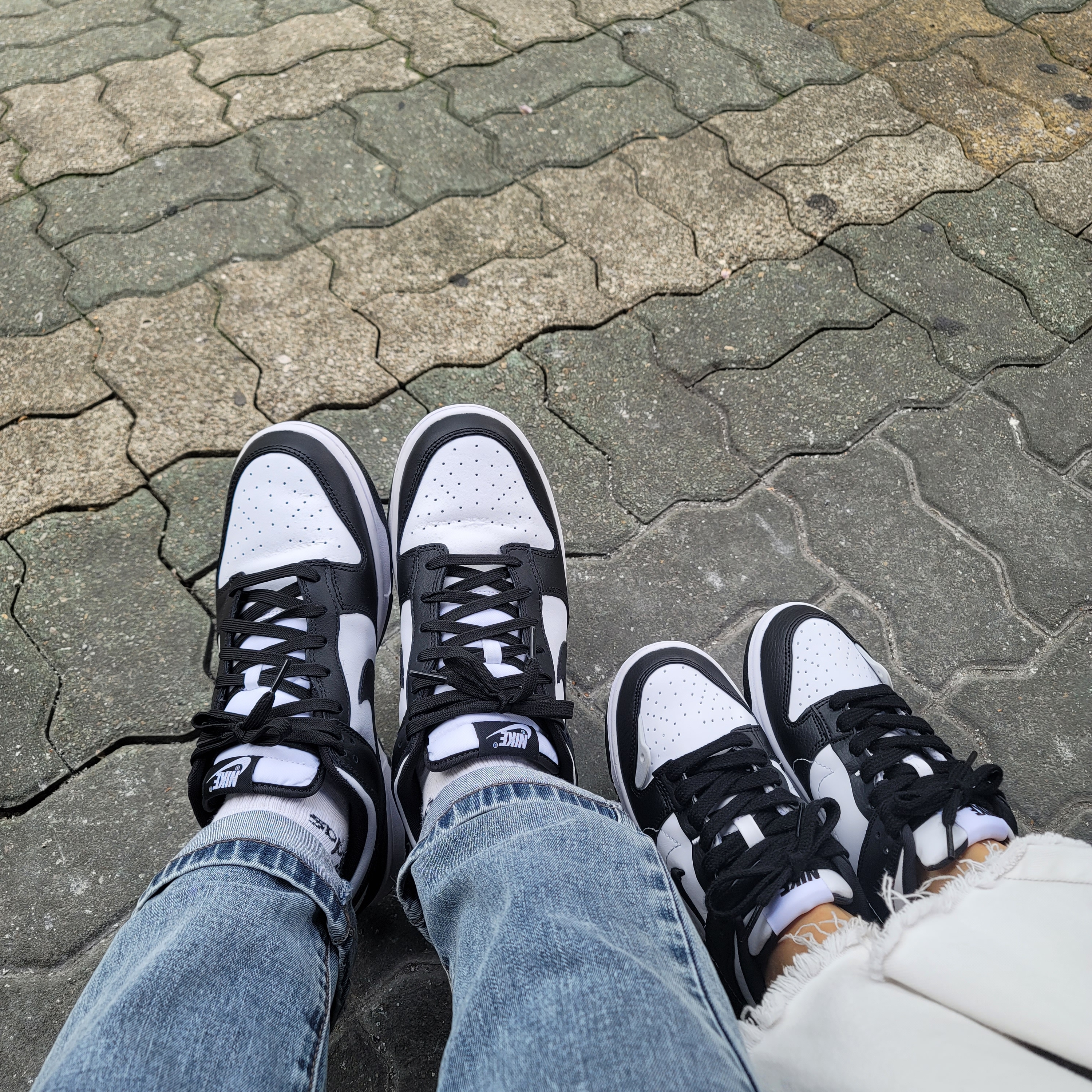 Nike Dunk Low Retro Black, (W) Nike Dunk Low Disrupt 2 Black White 착용 스타일 - 1
