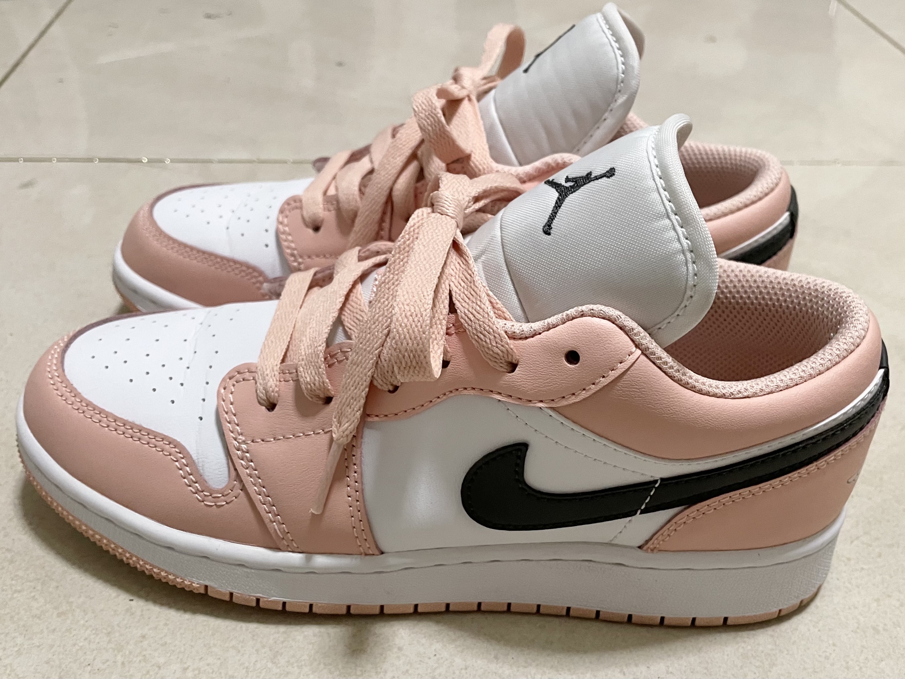 (GS) Jordan 1 Low Light Arctic Pink 착용 스타일