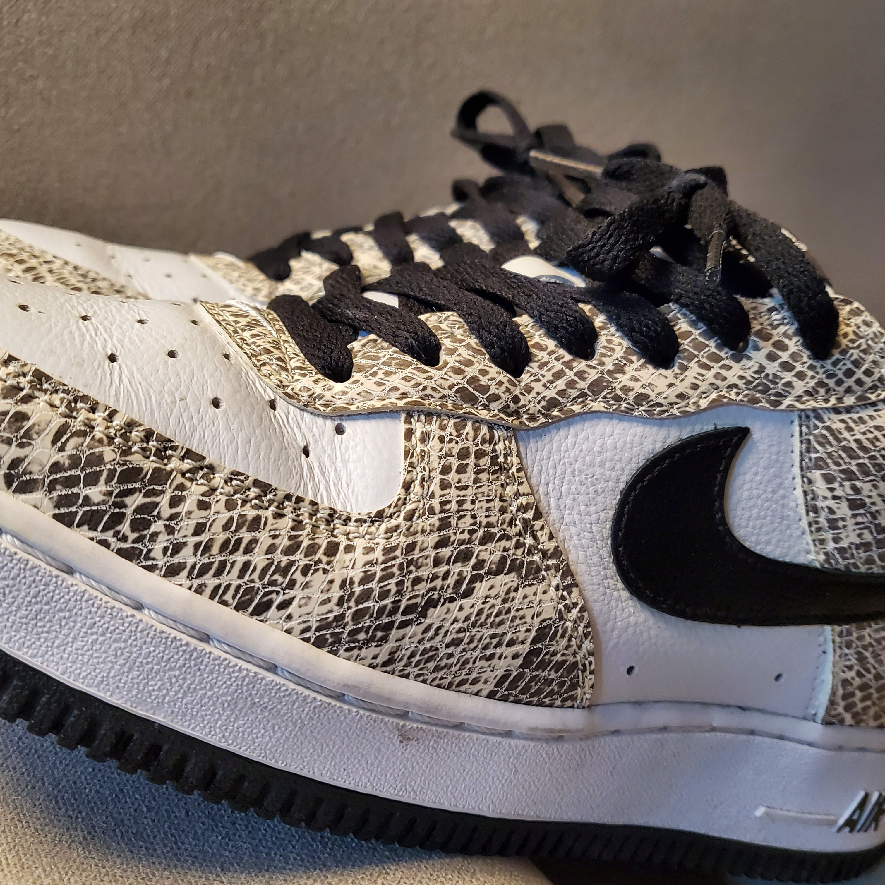 Nike Air Force 1 Low Retro Cocoa Snake 2018 착용 스타일 - 3