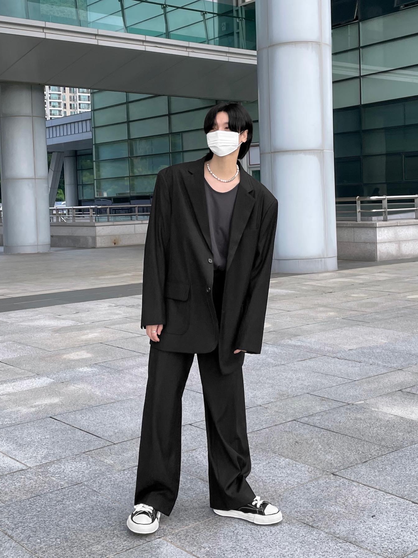 Maison Mihara Yasuhiro Peterson OG Sole Canvas Low Sneakers Black 착용 스타일 - 2