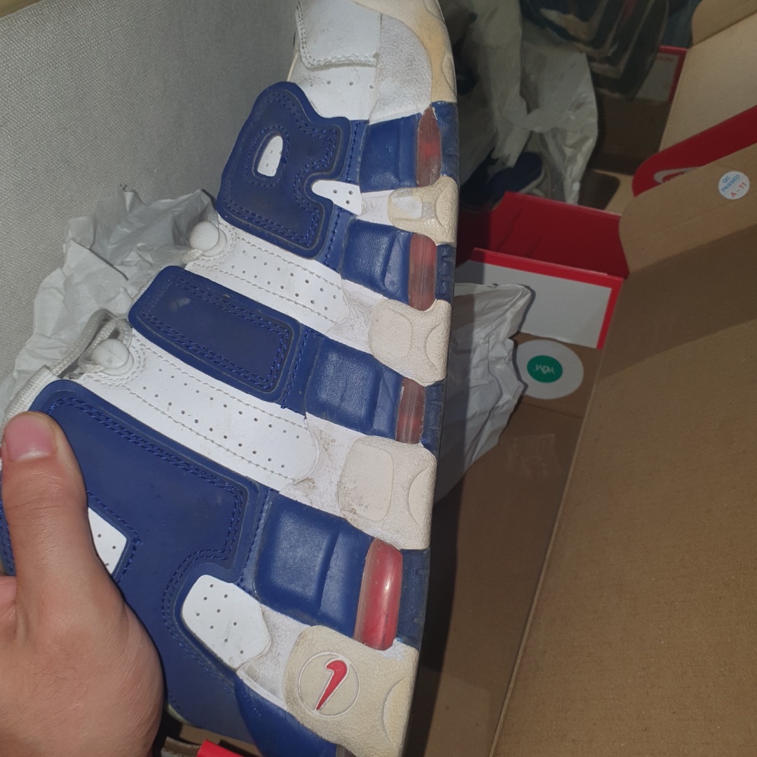 Nike Air More Uptempo Knicks 착용 스타일