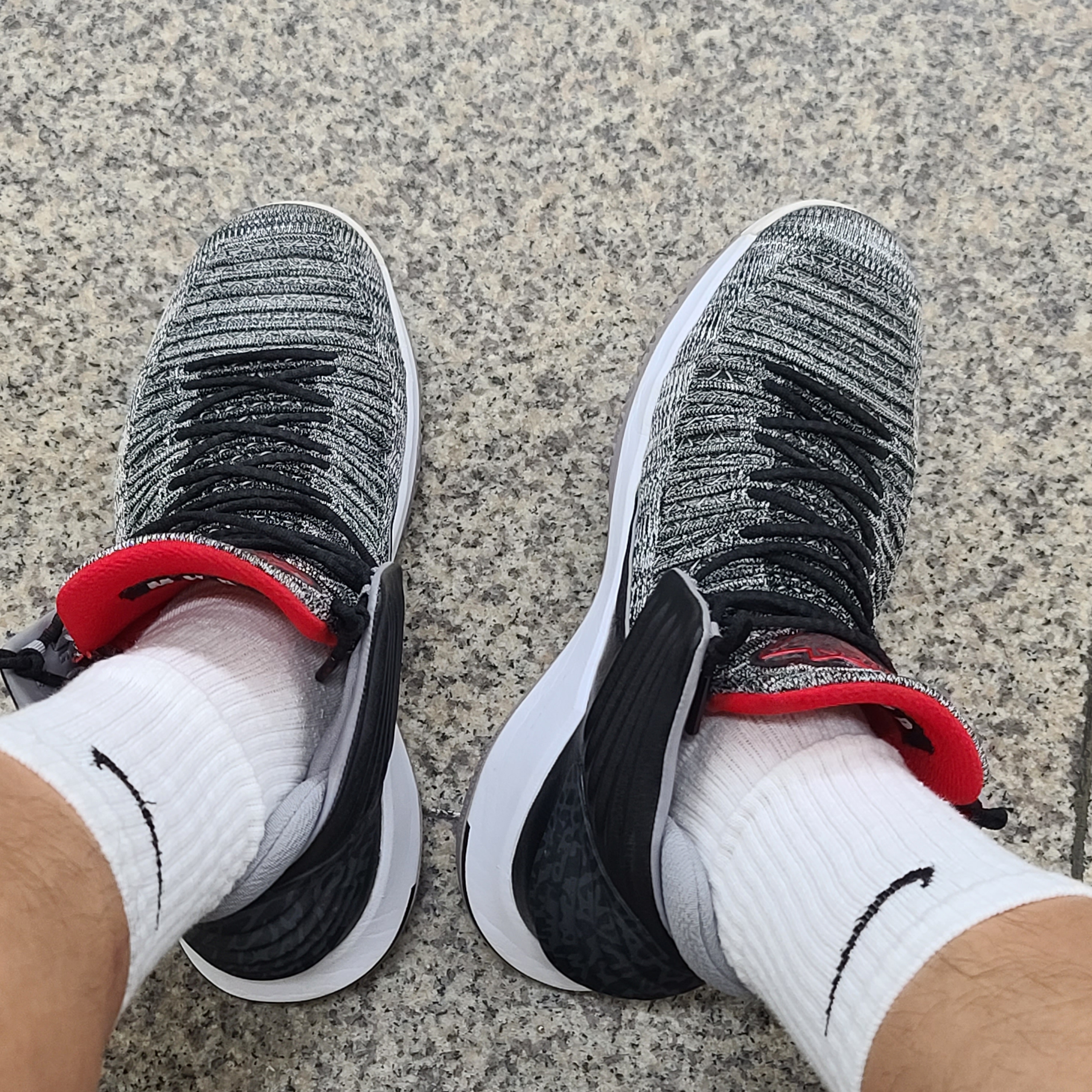 Jordan XXXII Black Cement 착용 스타일 - 3