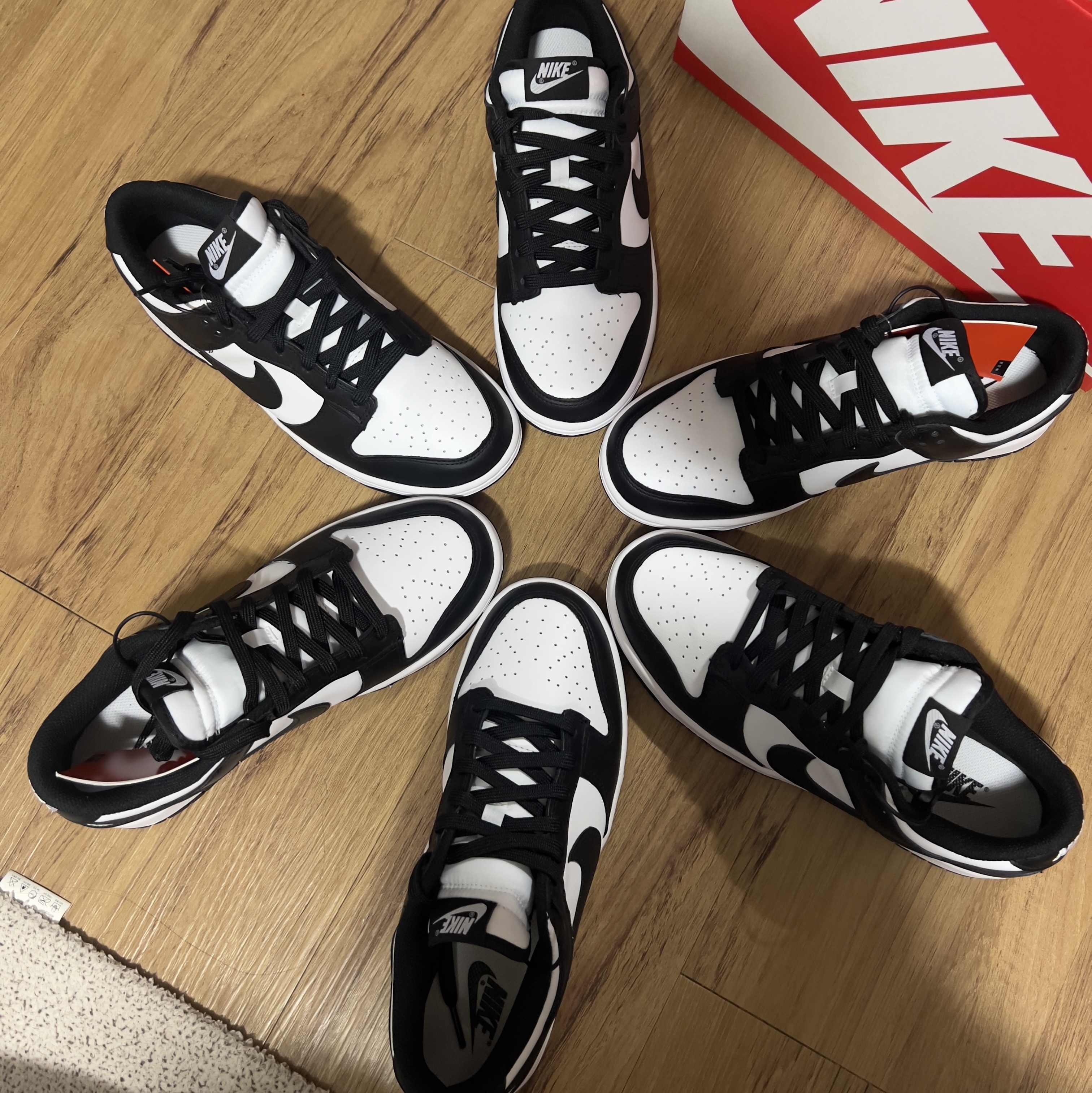 (W) Nike Dunk Low Black 착용 스타일