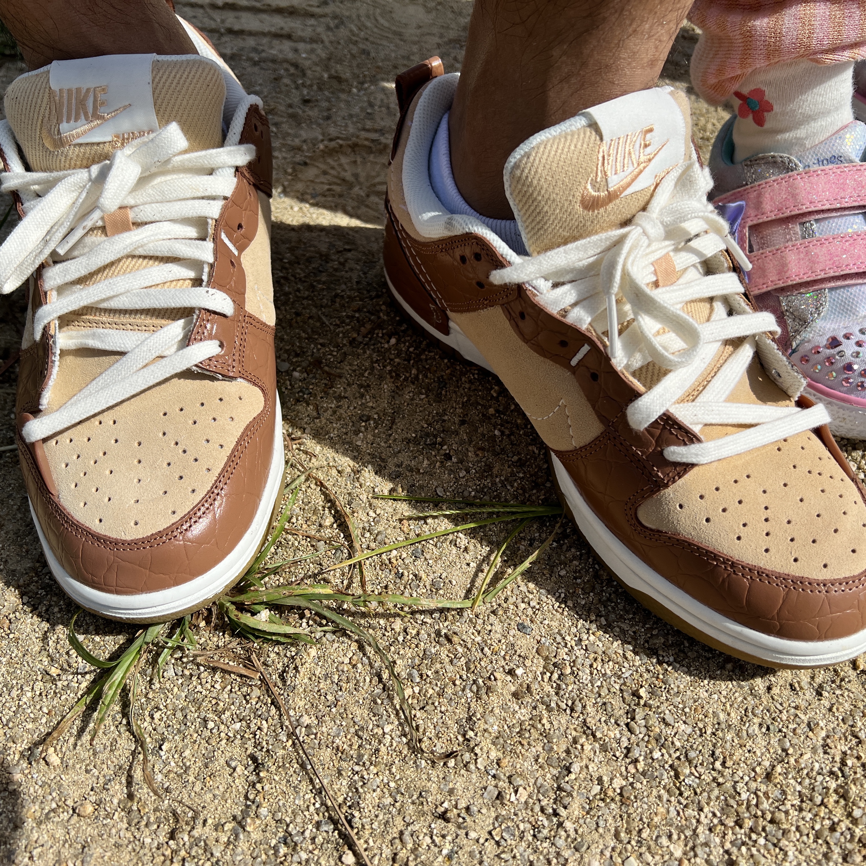 (W) Nike Dunk Low Disrupt 2 SE Mineral Clay 착용 스타일
