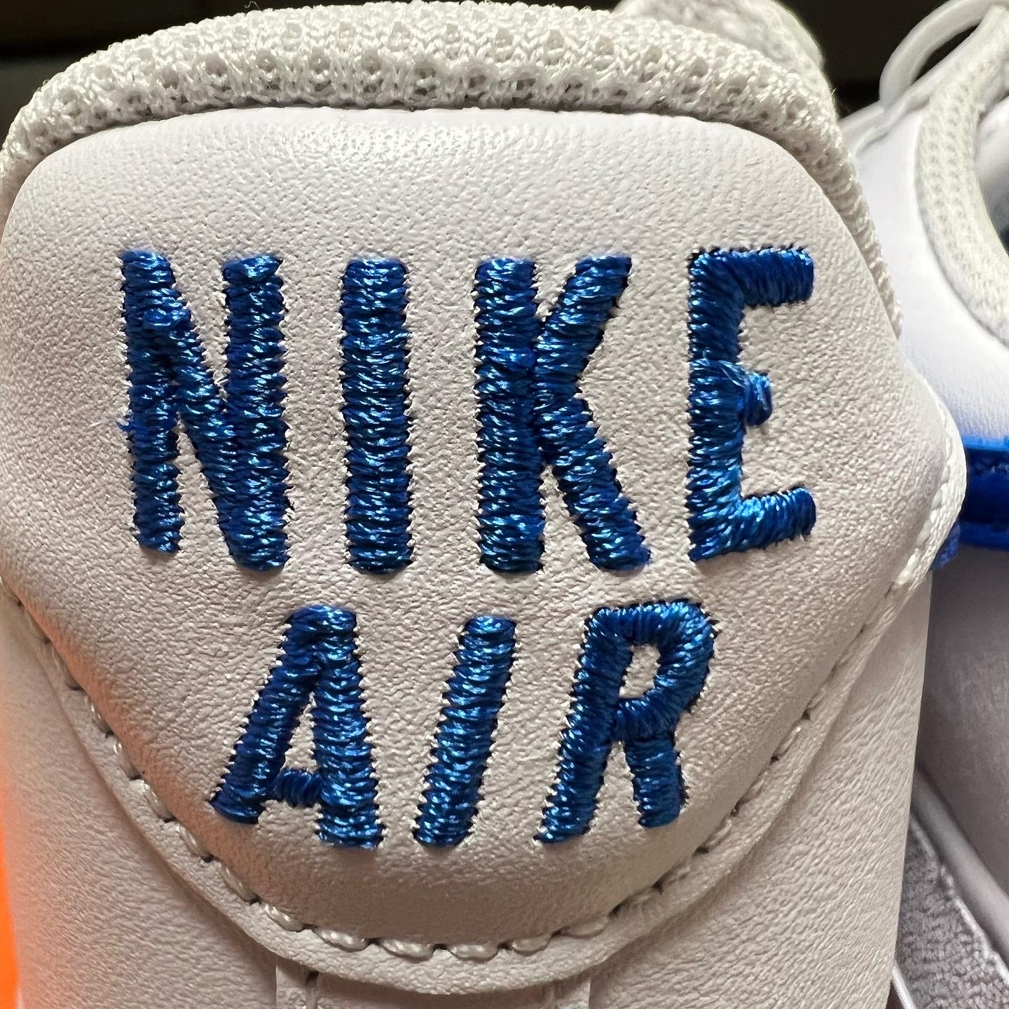 Nike Air Force 1 Low Retro Color of the Month Varsity Royal 착용 스타일 - 4