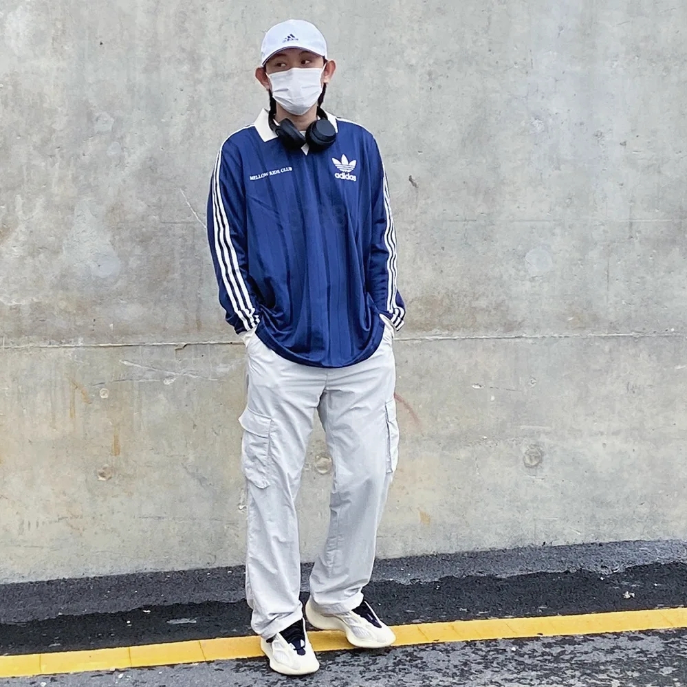 Adidas Yeezy 700 V3 Azael 2022/2023, Adidas Yeezy 700 V3 Azael 2019 착용 스타일 - 1
