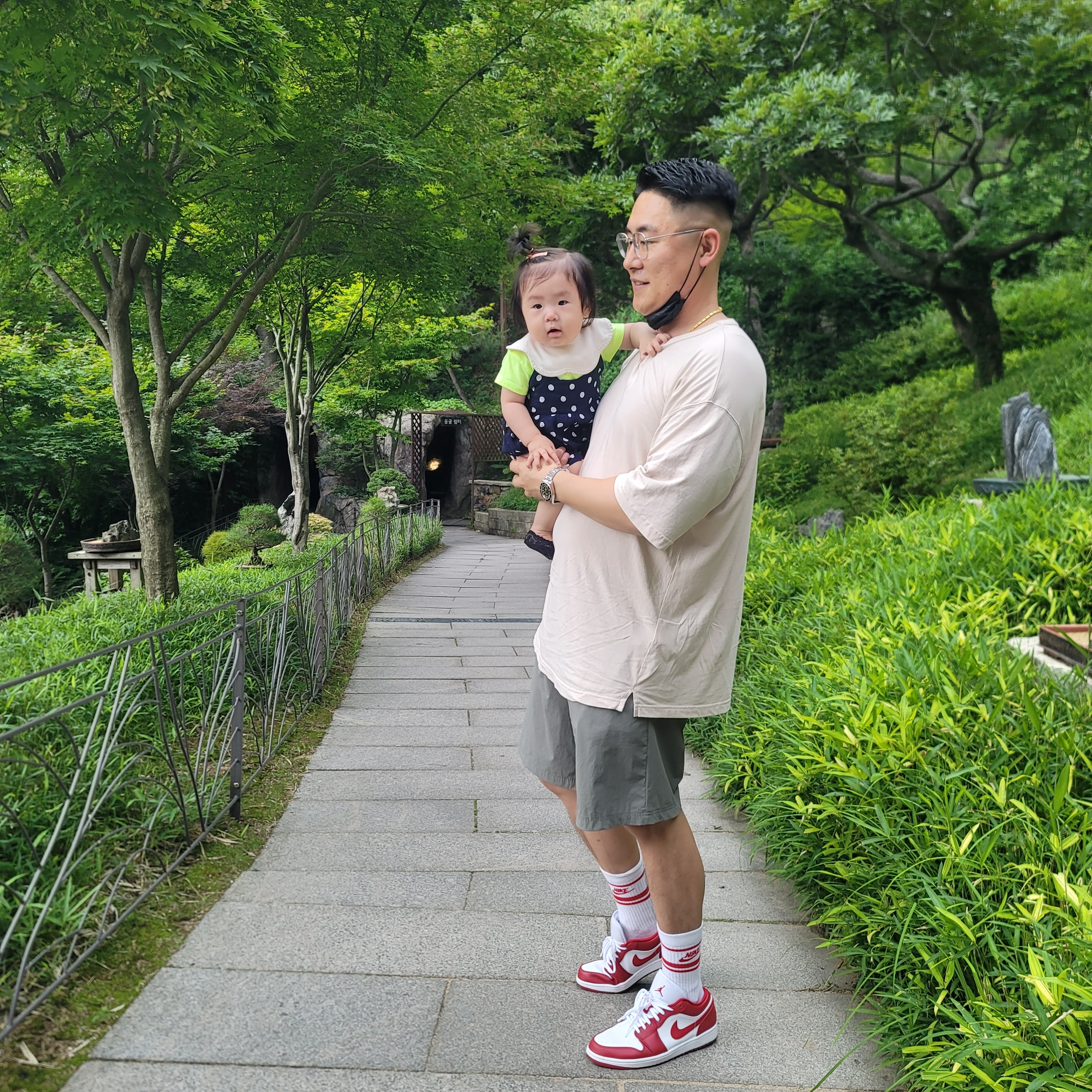Jordan 1 Low Gym Red White, Rolex Submariner 41mm 124060 Black Oyster 착용 스타일