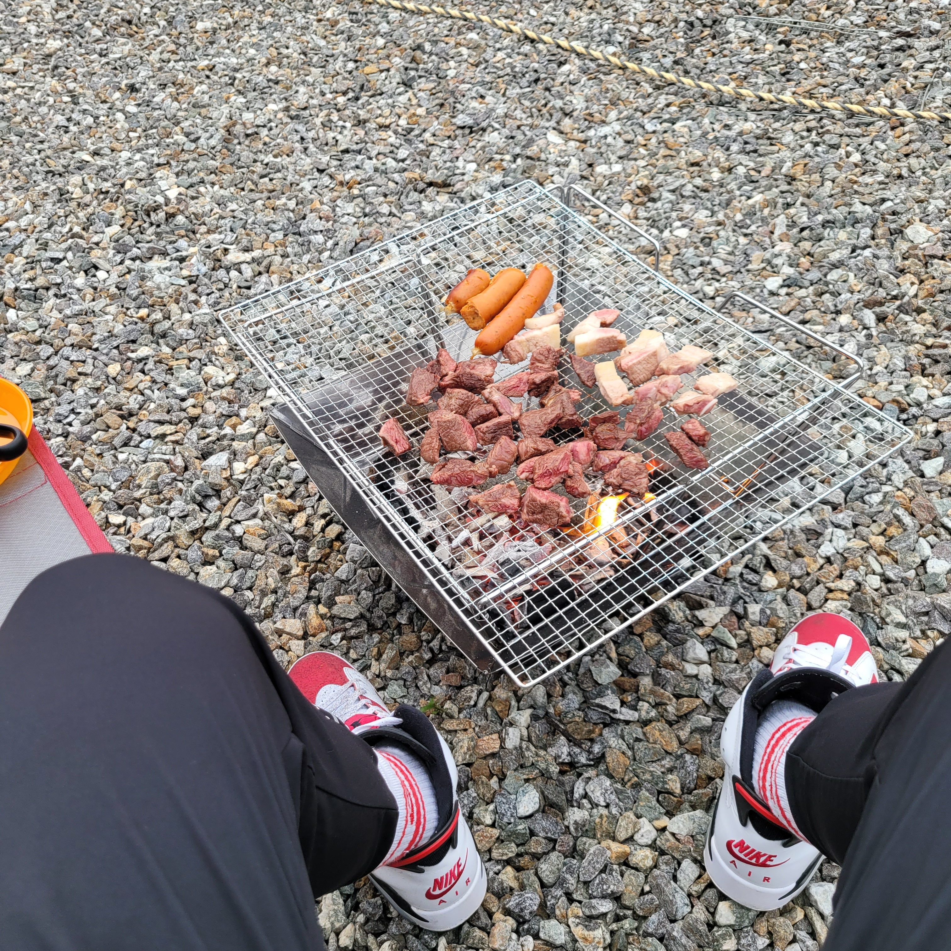 Jordan 6 Retro Carmine 2021 착용 스타일 - 3