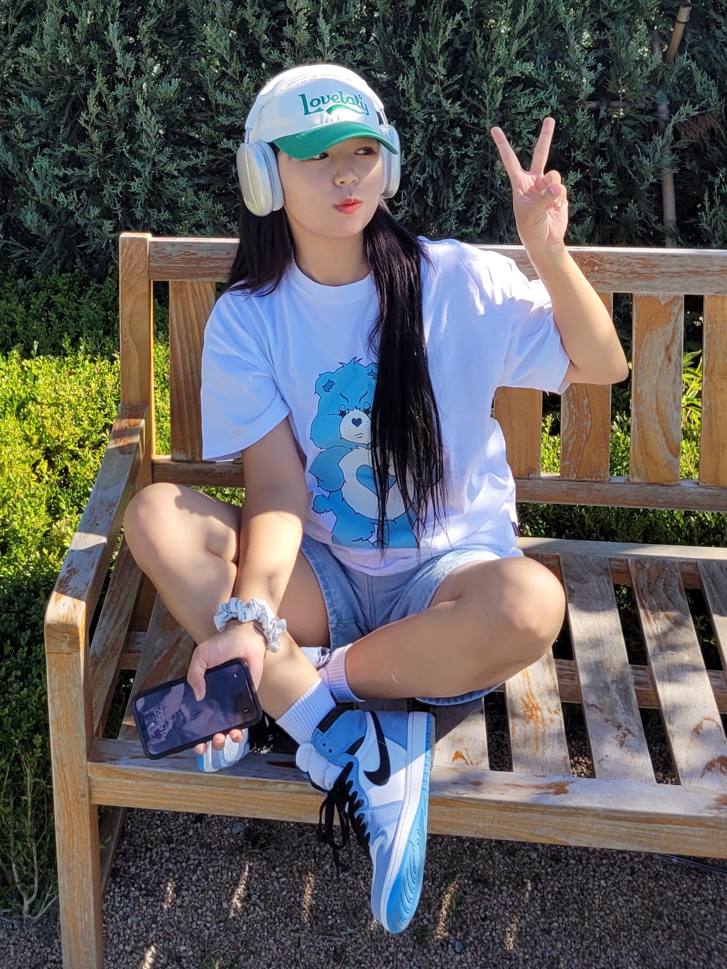 Jordan 1 Retro High OG University Blue, Apple AirPods Max Lightning Silver (Korean Ver.) 착용 스타일 - 3
