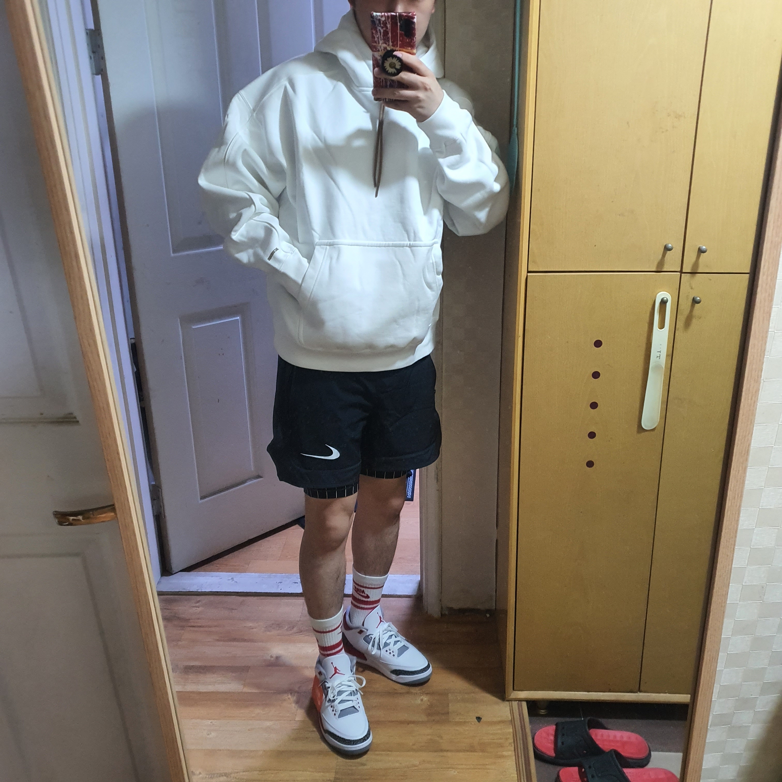 Nike x Jacquemus NRG Fleece Hoodie Sail - Asia, Jordan 3 Retro Fire Red 2022 착용 스타일