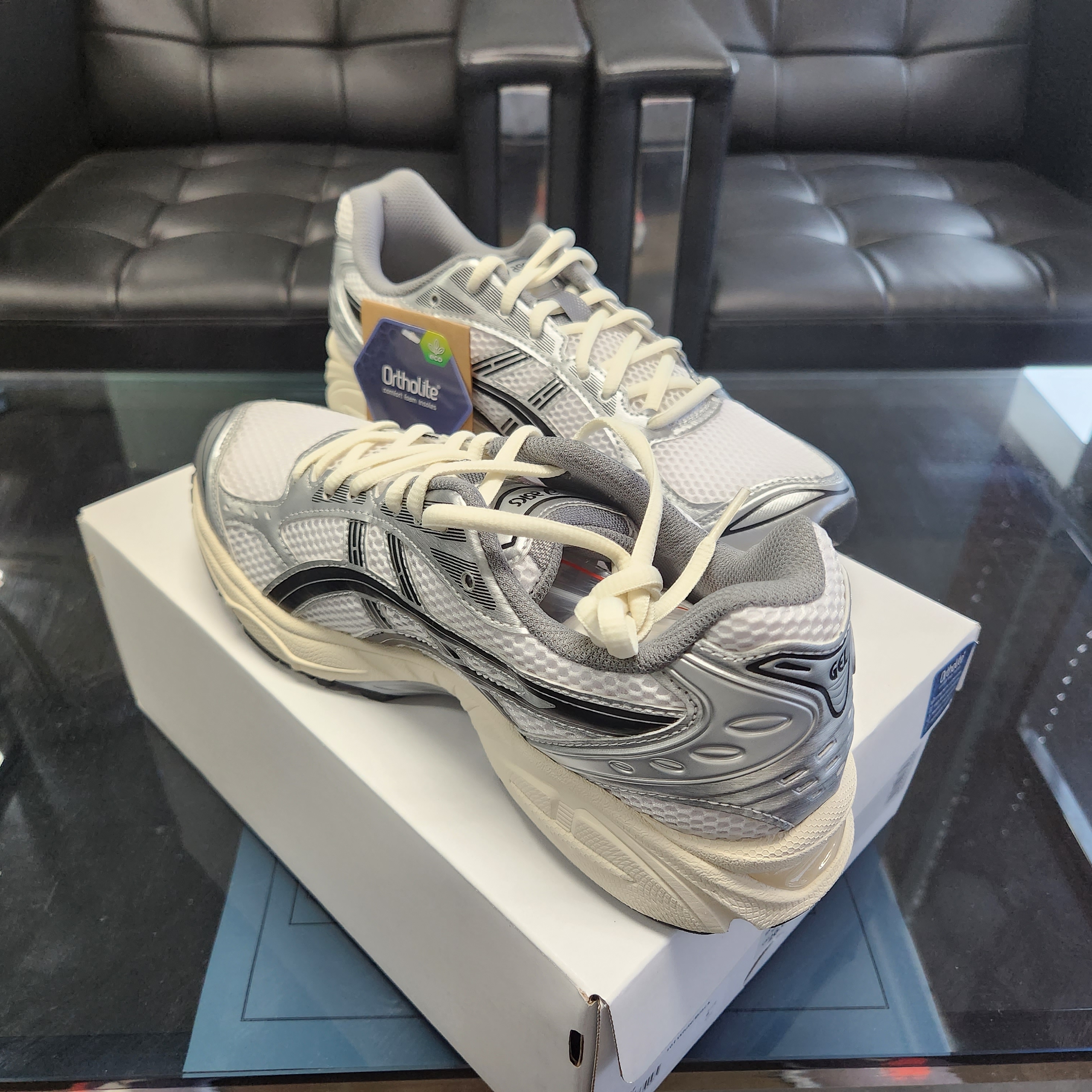Asics x JJJJound Gel-Kayano 14 Silver Black 착용 스타일 - 3