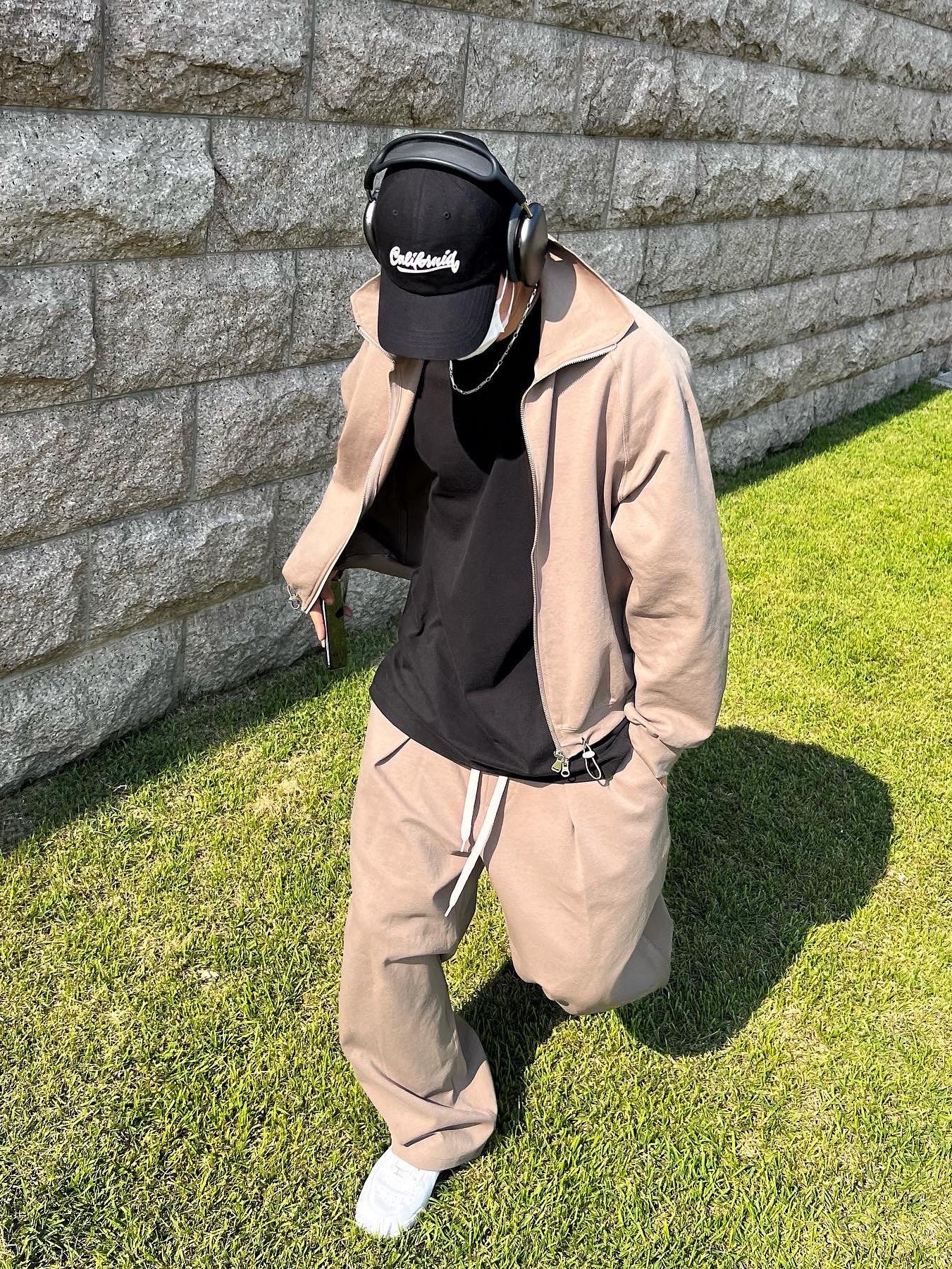 Apple AirPods Max Lightning Space Gray (Korean Ver.), Nike x Supreme Air Force 1 Low White 착용 스타일 - 1