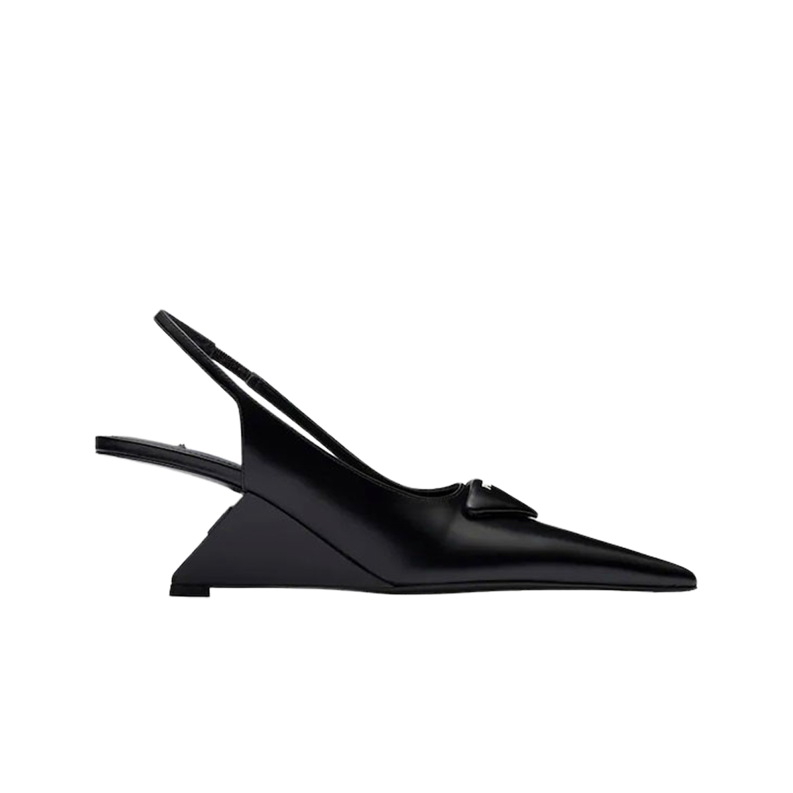 (W) 프라다 브러쉬드 레더 슬링백 펌프스 블랙