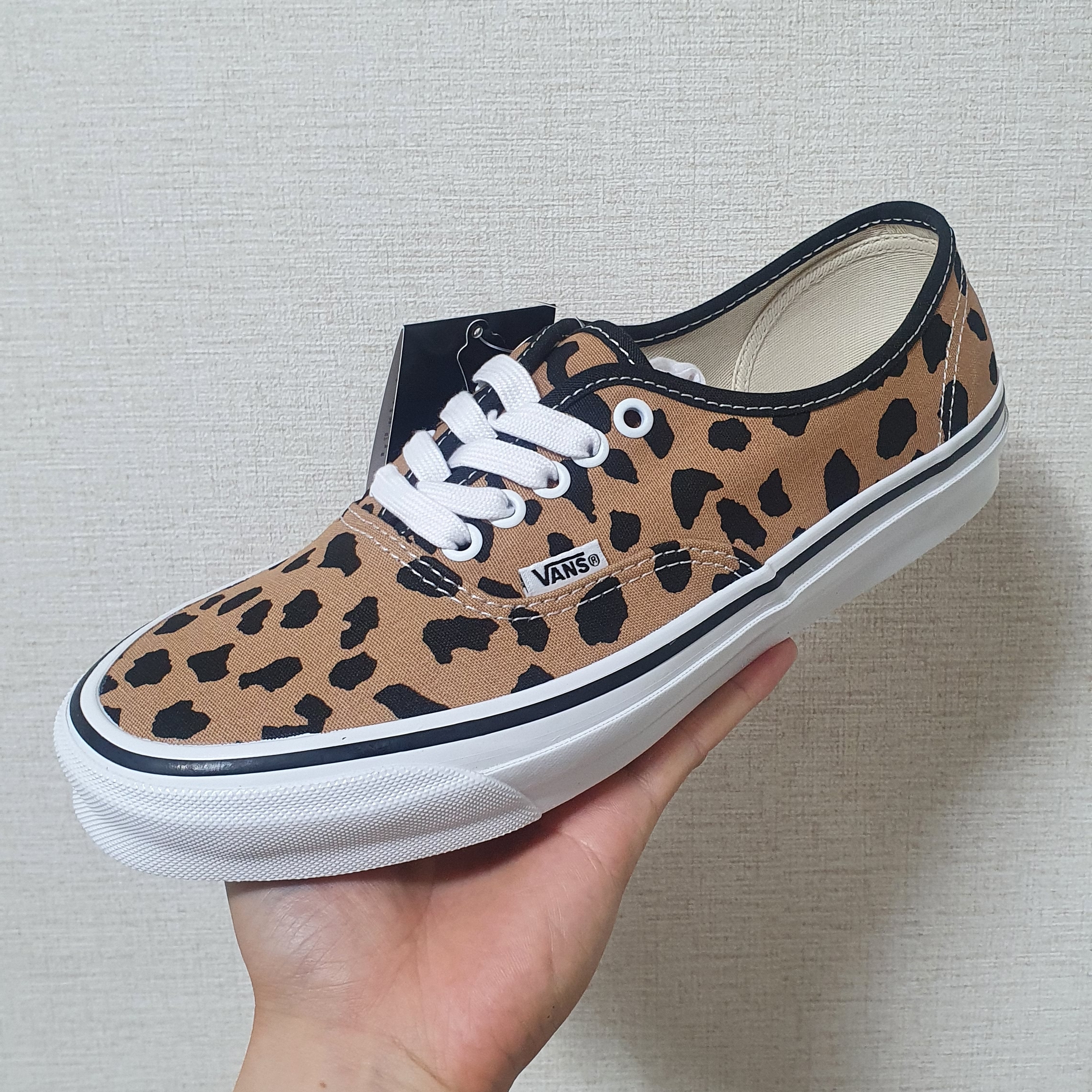 Vans Vault x Wacko Maria OG Authentic LX Leopard Brown 착용 스타일 - 1