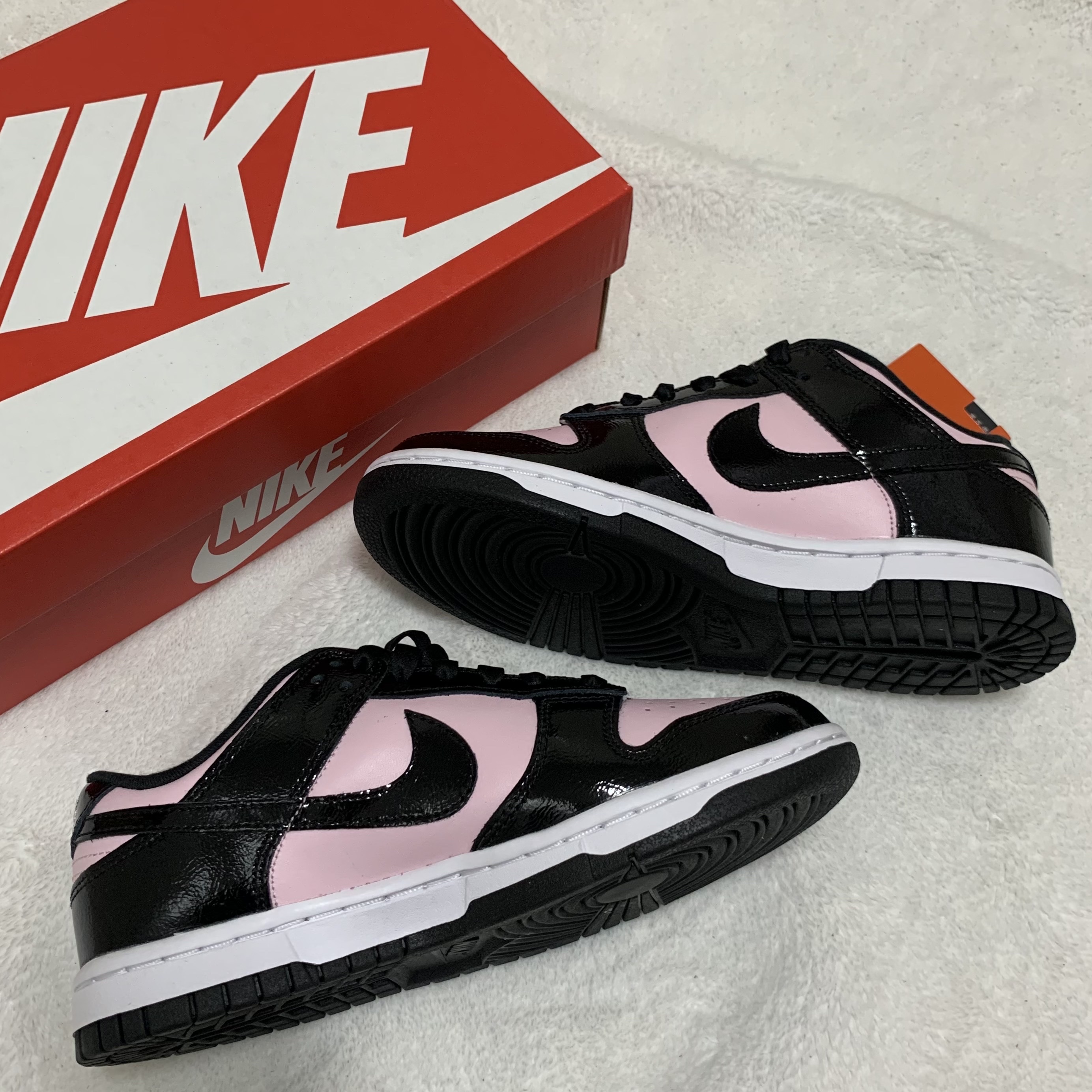 (W) Nike Dunk Low Essential Pink Foam Black 착용 스타일