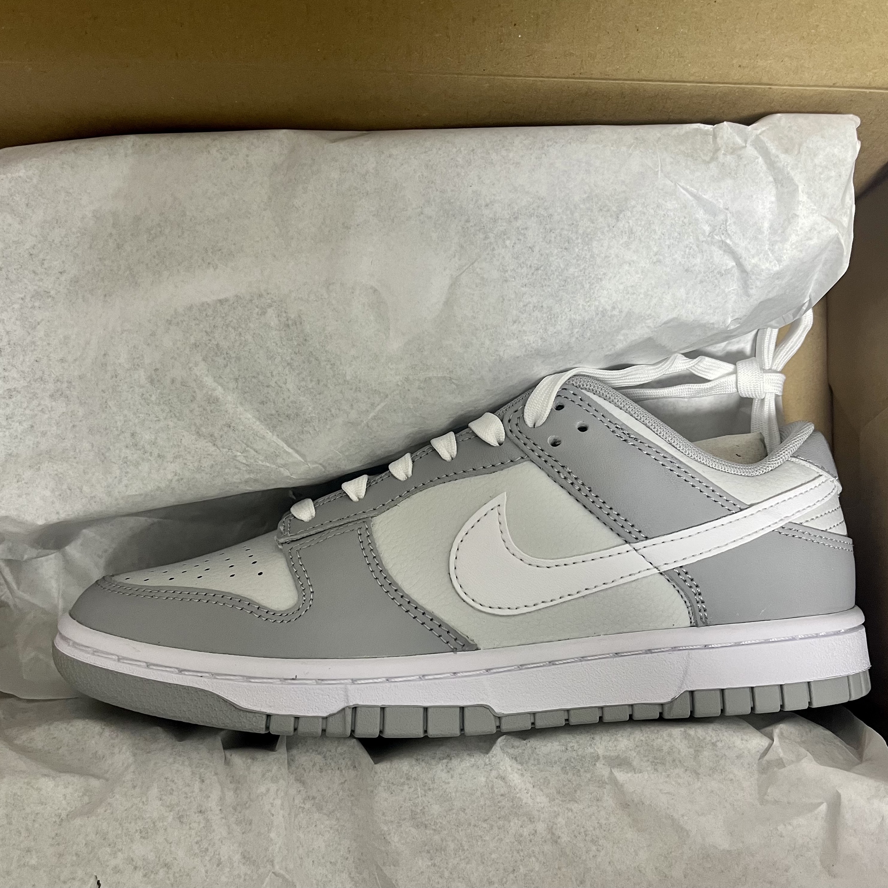 Nike Dunk Low Retro Wolf Grey 착용 스타일