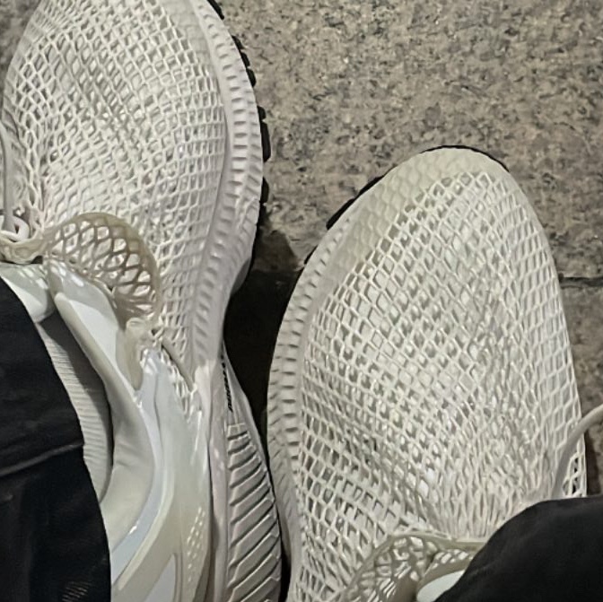 Asics x Vivienne Westwood Gel-Kayano 26 Birch White 착용 스타일