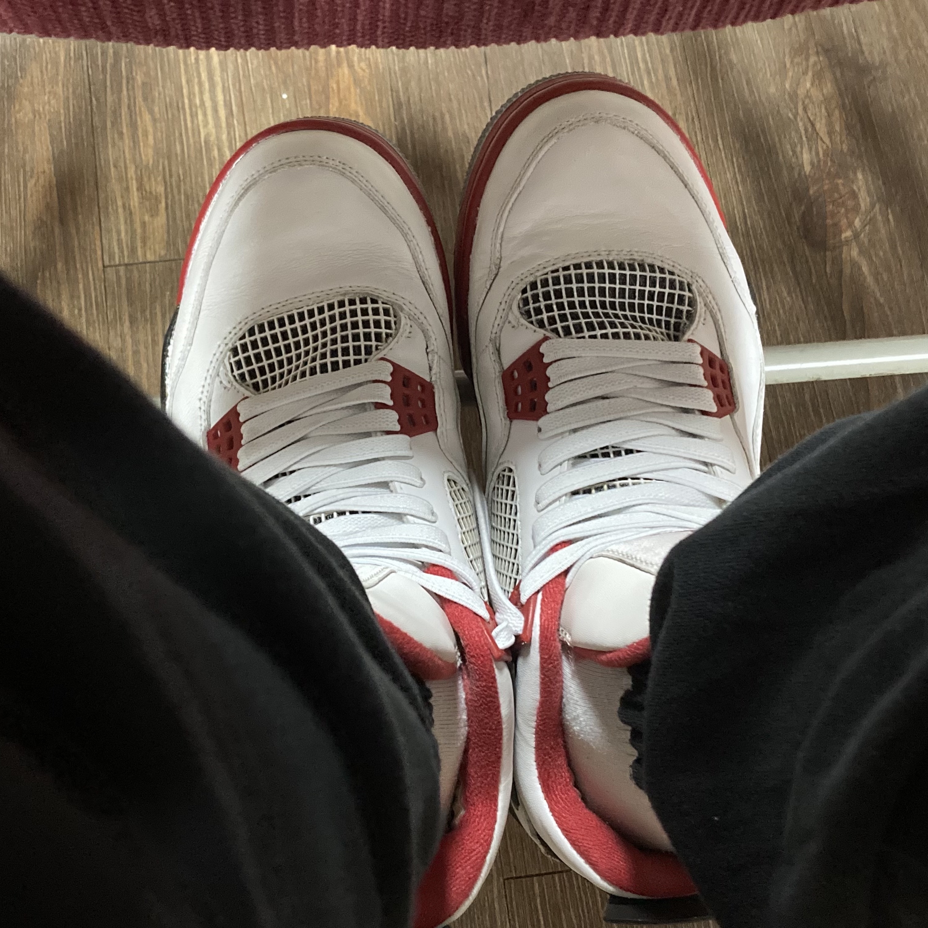 Jordan 4 Retro OG Fire Red 2020, (GS) Jordan 4 Retro OG Fire Red 2020 착용 스타일 - 2