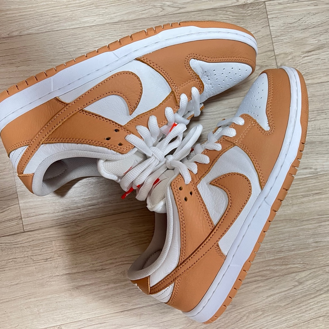 Nike SB Dunk Low Pro Light Cognac 착용 스타일