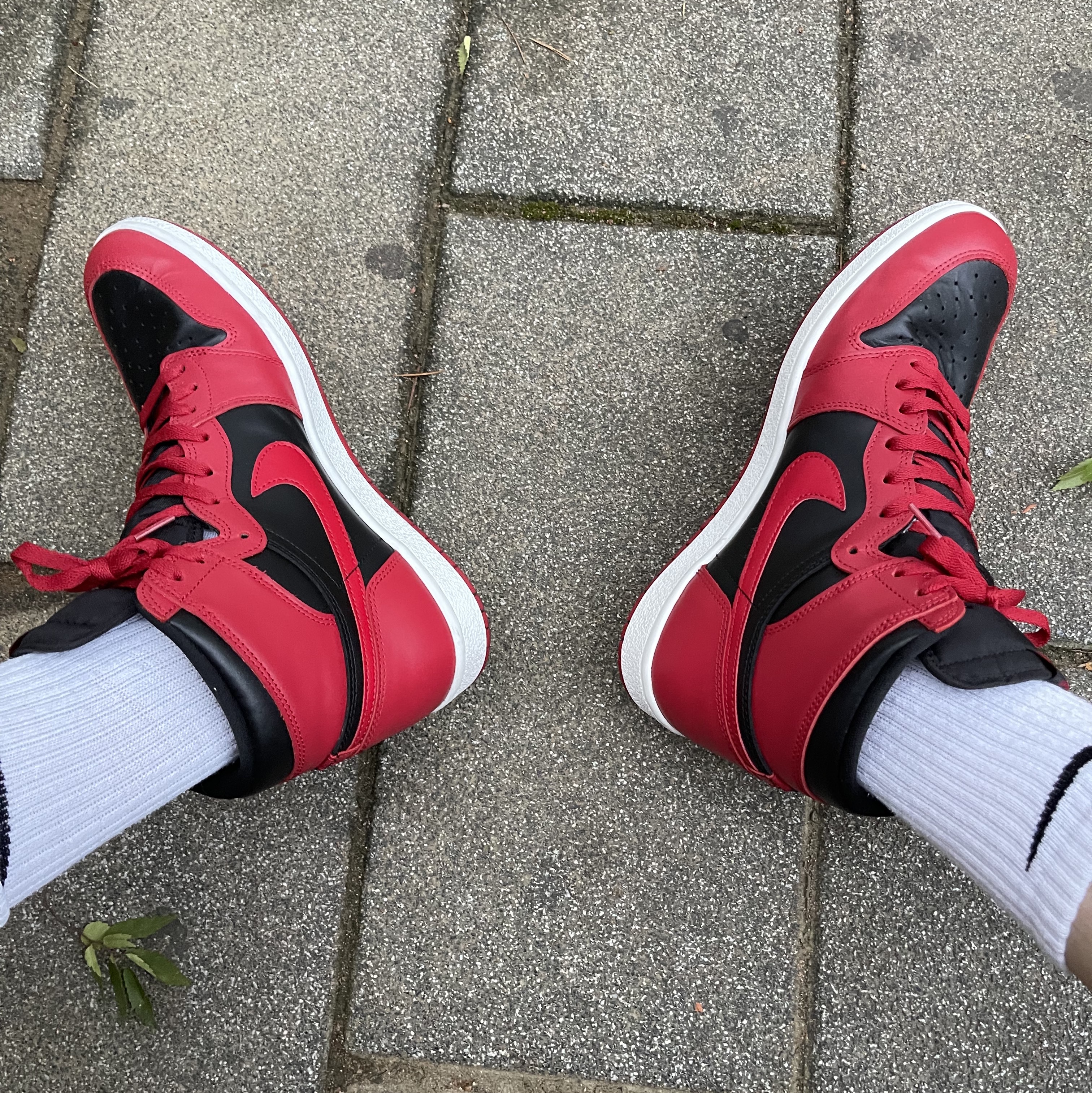 Jordan 1 High 85 Varsity Red 착용 스타일 - 2