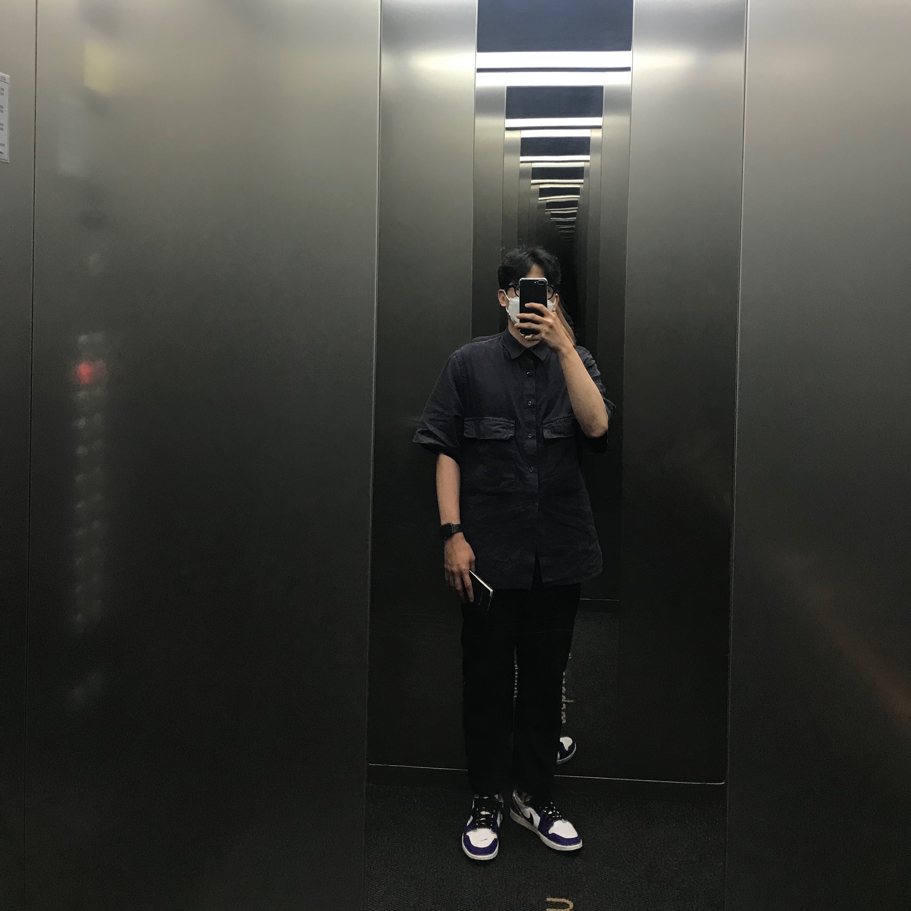 Jordan 1 Low Black Particle Grey 착용 스타일